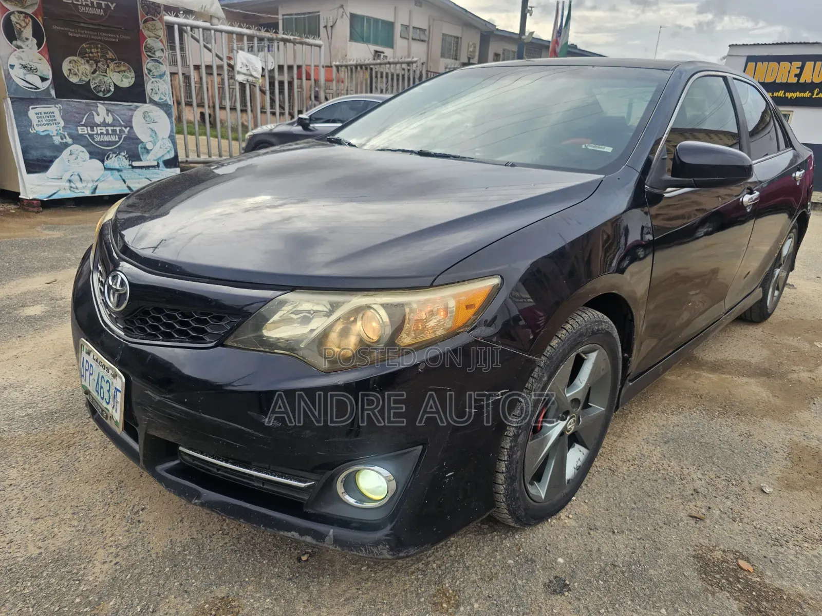 Toyota Camry SE 4dr Sedan (2.5L 4cyl 6A) 2013 Black