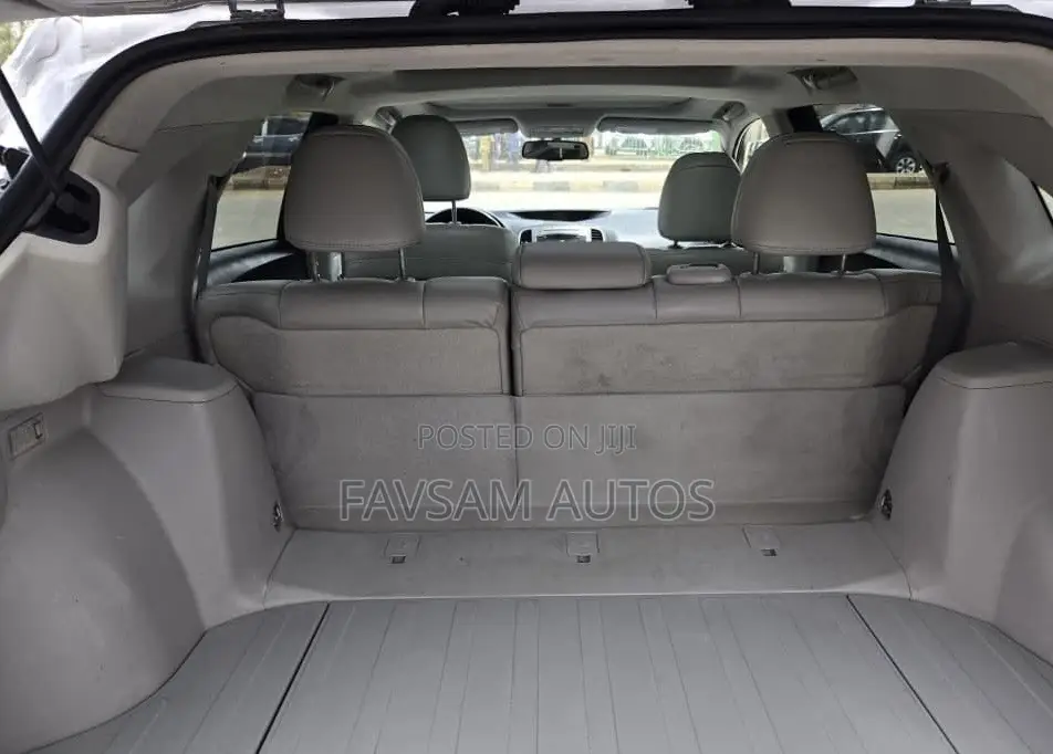 Toyota Venza 2010 Silver