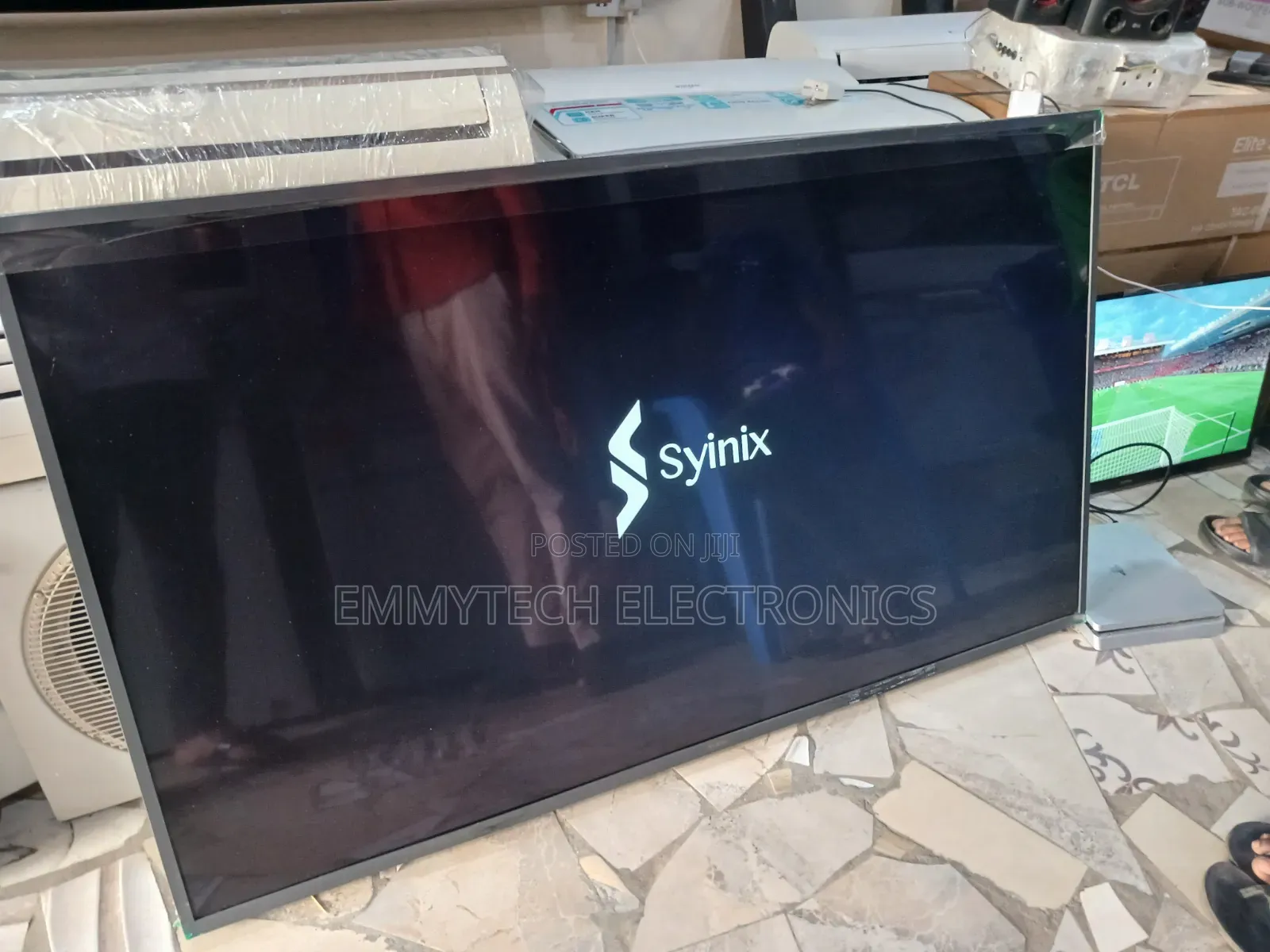 Synix 65inches Smart Tv
