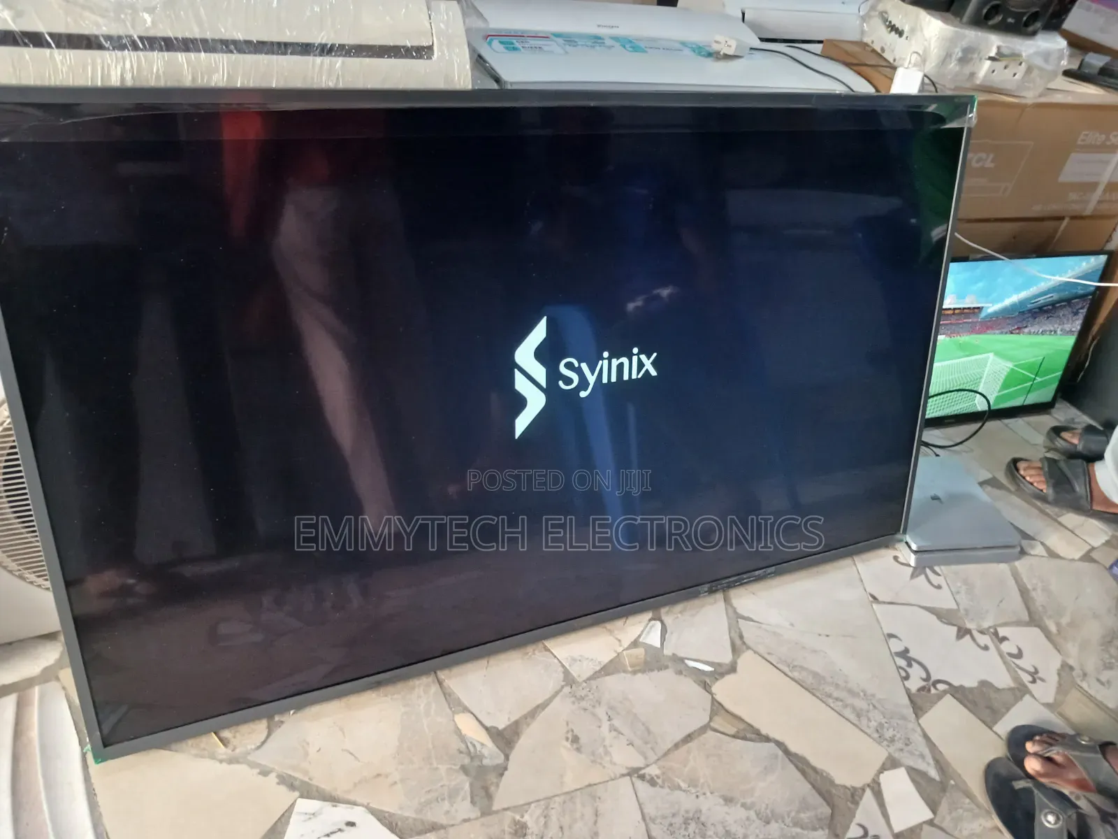 Synix 65inches Smart Tv