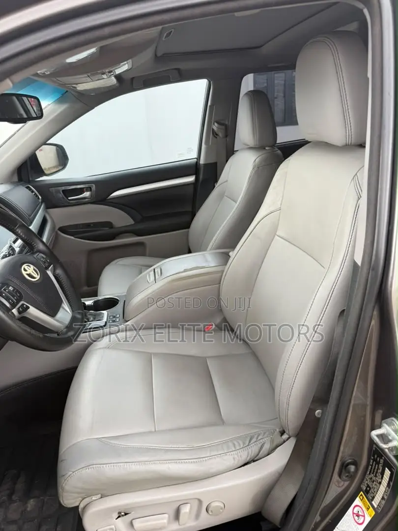 Toyota Highlander 2015 Gray