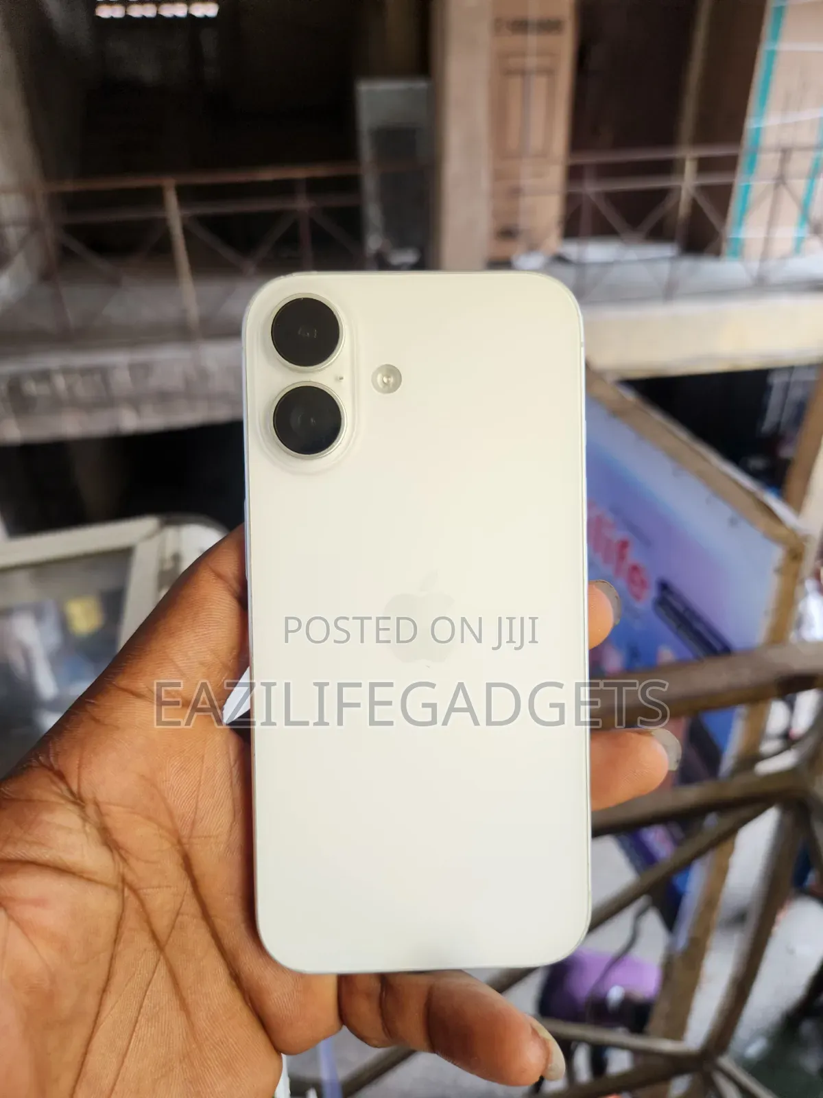 New Apple iPhone 16 128 GB White