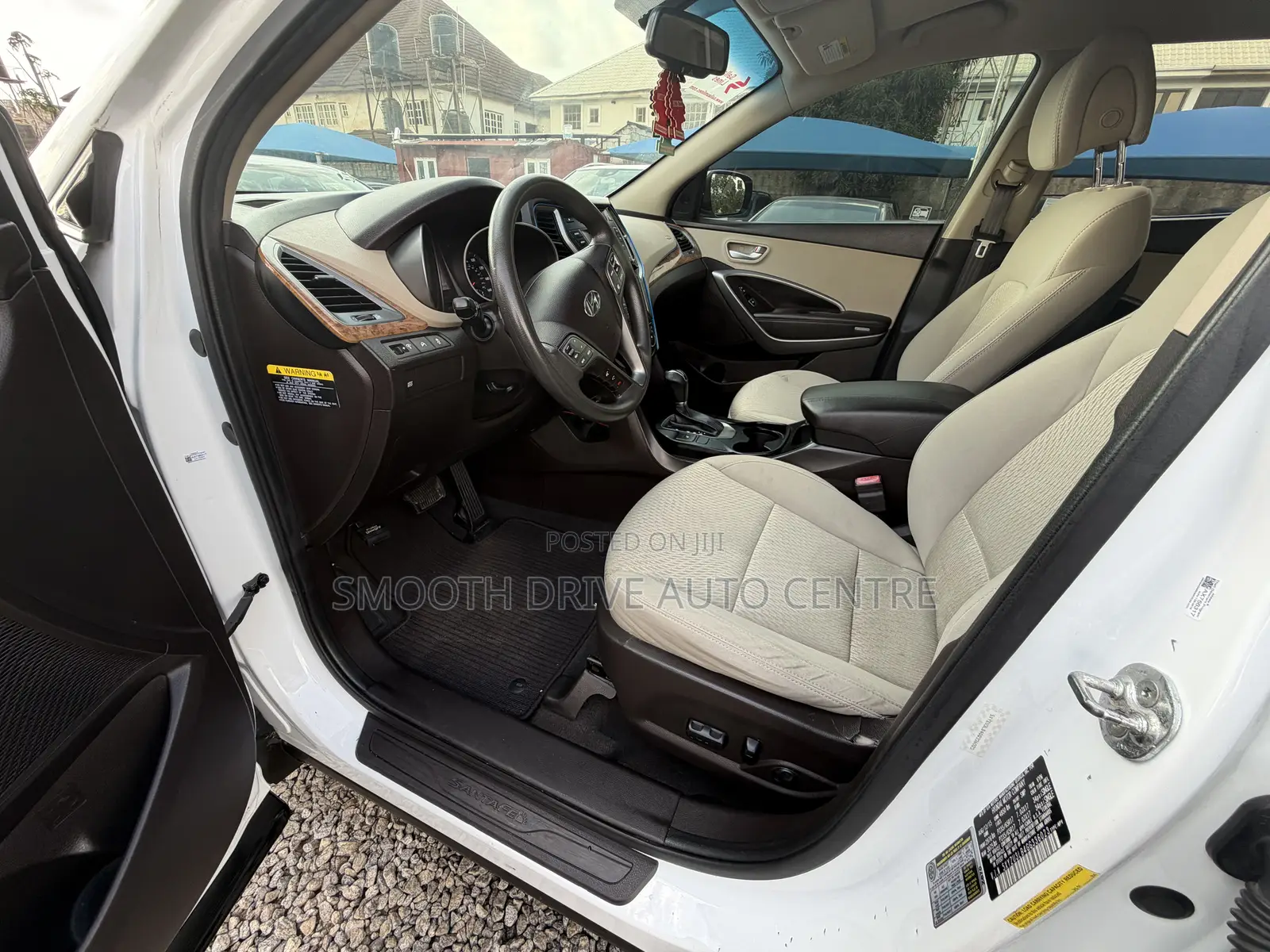 Hyundai Santa Fe SE AWD 2016 White