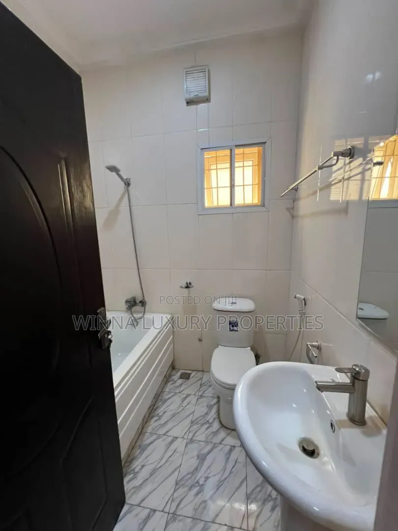 5bdrm Townhouse / Terrace in Apo By Cedar Crest for rent