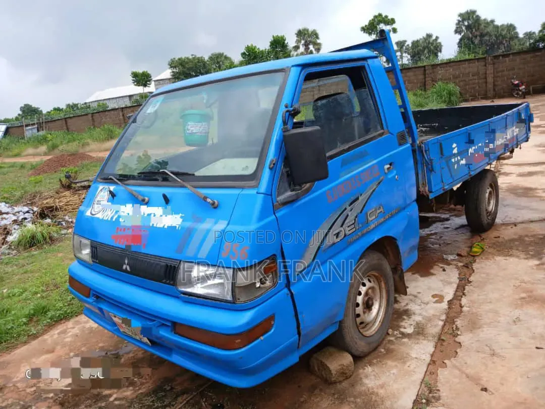 Delica Pickup 2004 Model Blue