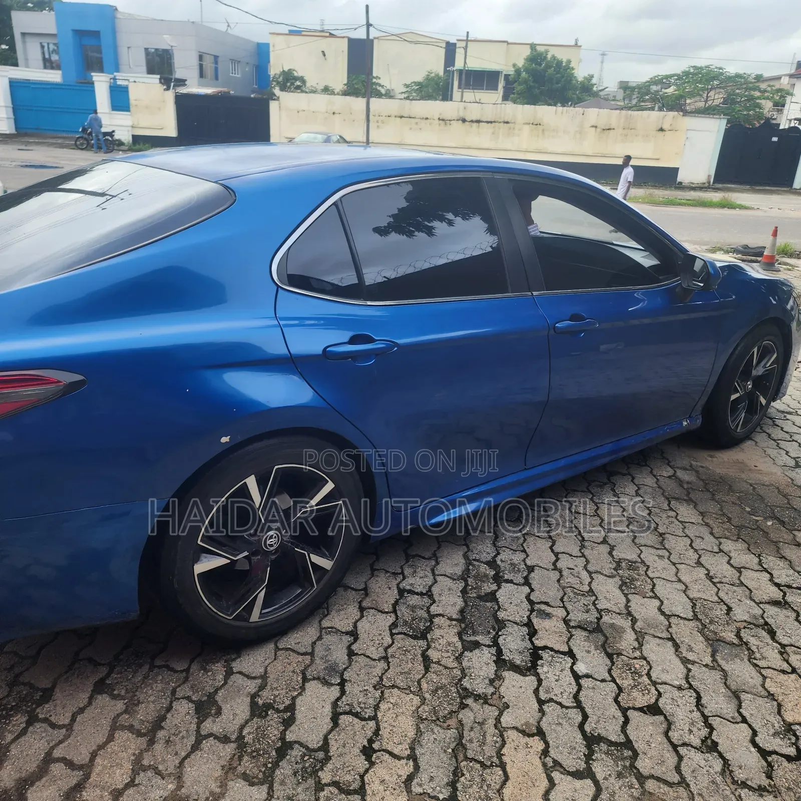 Toyota Camry 2019 Blue