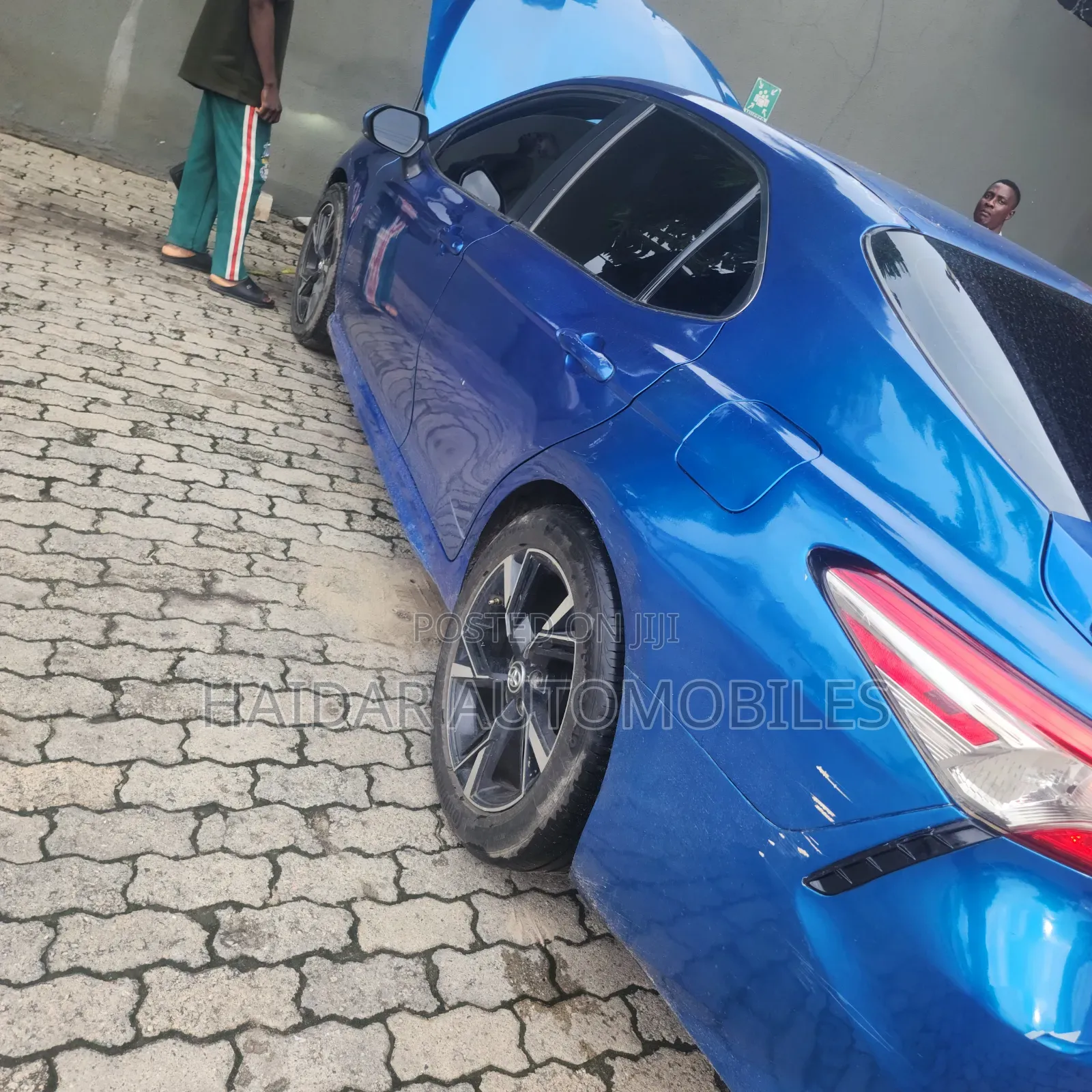 Toyota Camry 2019 Blue