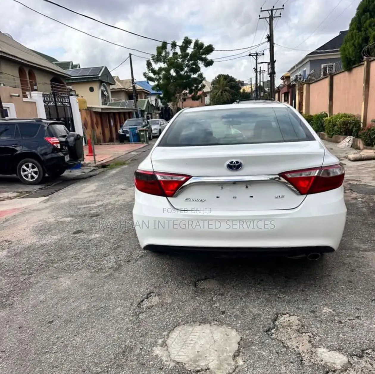 Toyota Camry SE 4dr Sedan (2.5L 4cyl 6A) 2015 White