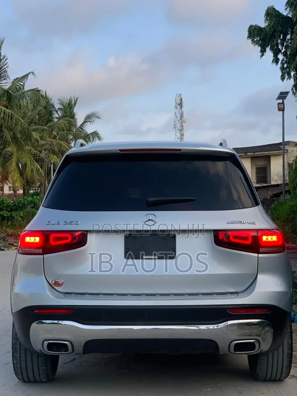 Mercedes-Benz GLB-Class GLB 250 4MATIC 2020 Silver