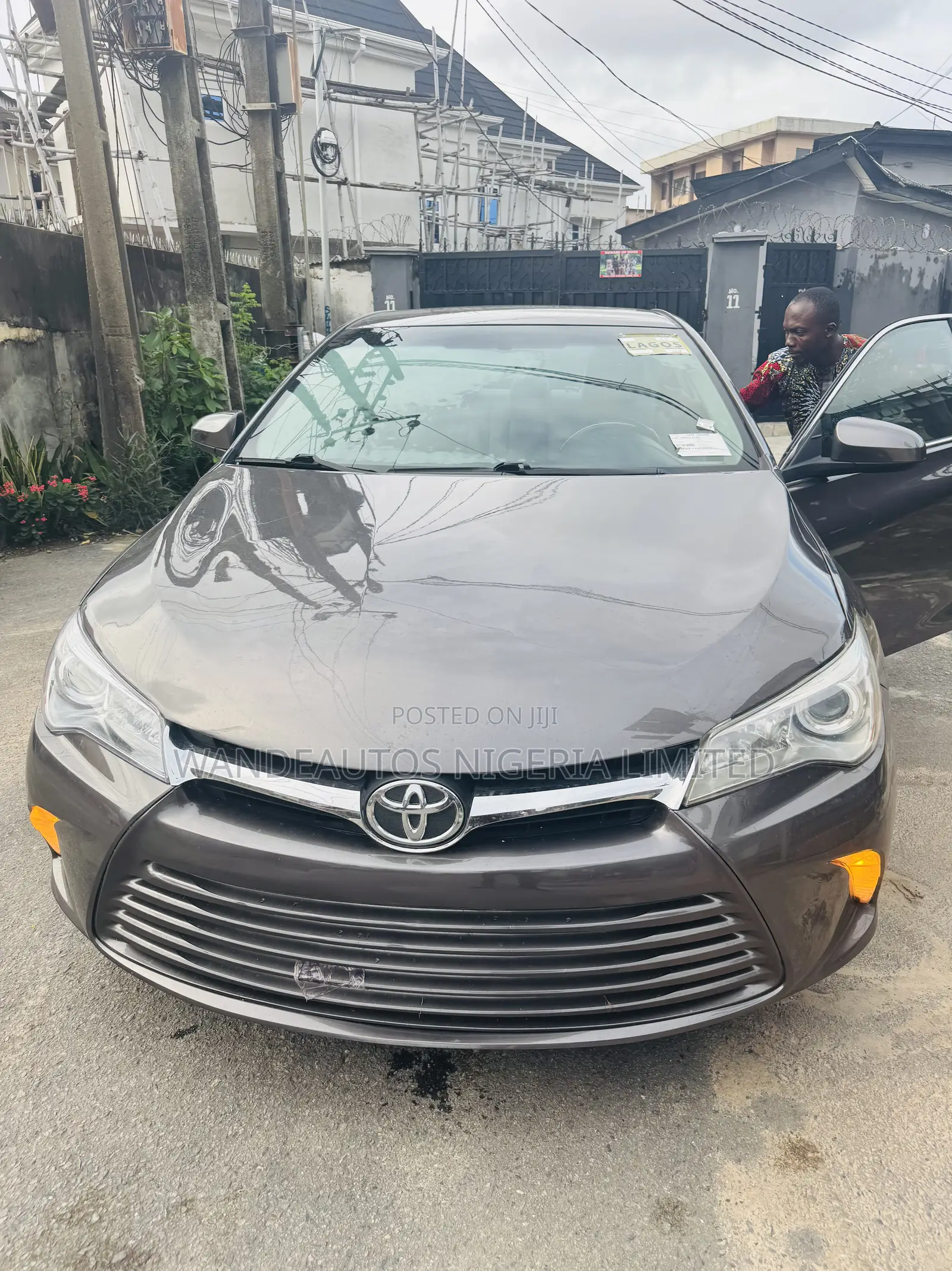 Toyota Camry LE 4dr Sedan (2.5L 4cyl 6A) 2016 Gray