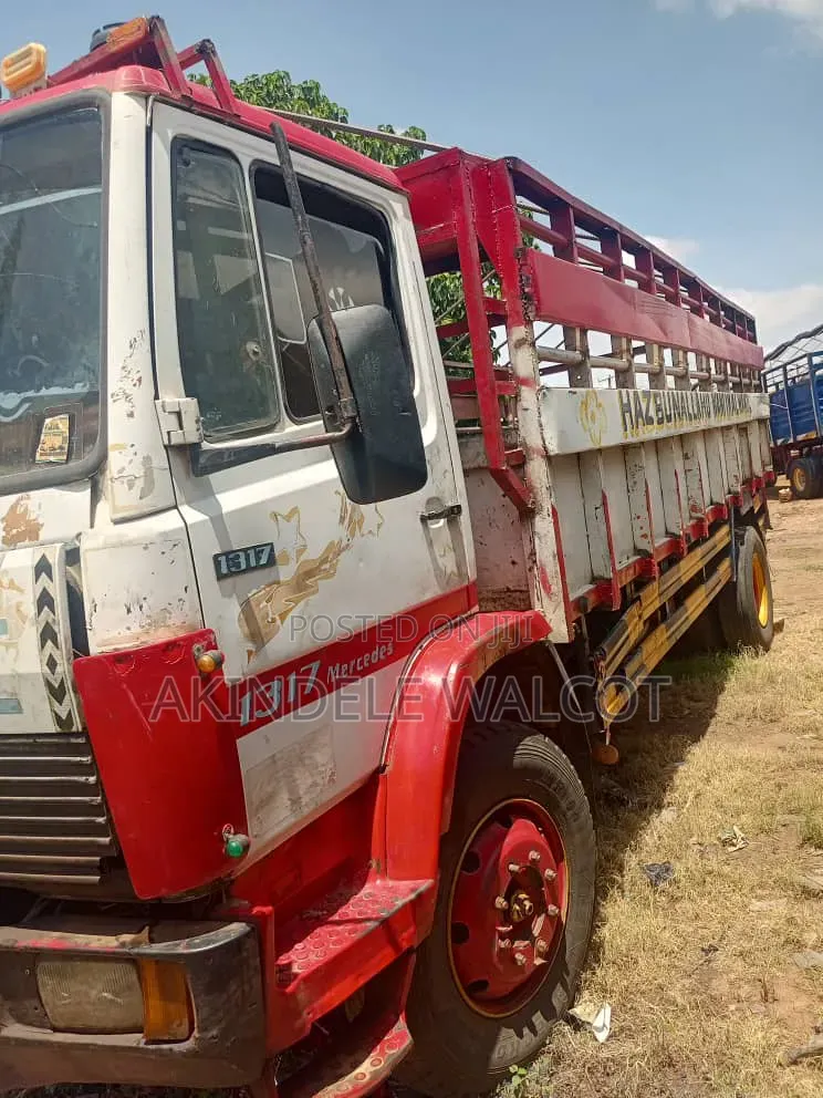 Mercedes Benz Truck