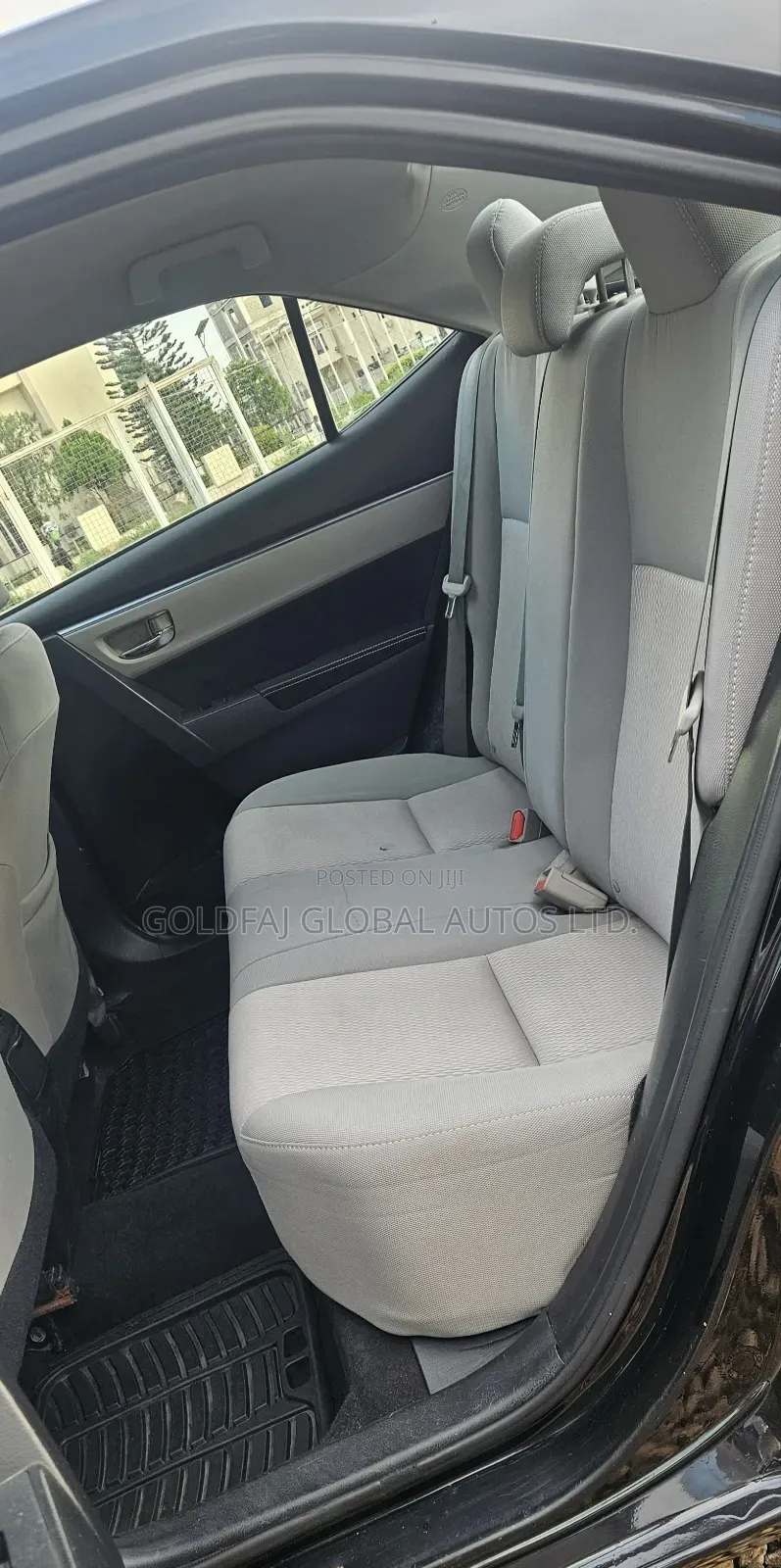 Toyota Corolla LE 4dr Sedan (1.8L 4cyl CVT) 2015 Black
