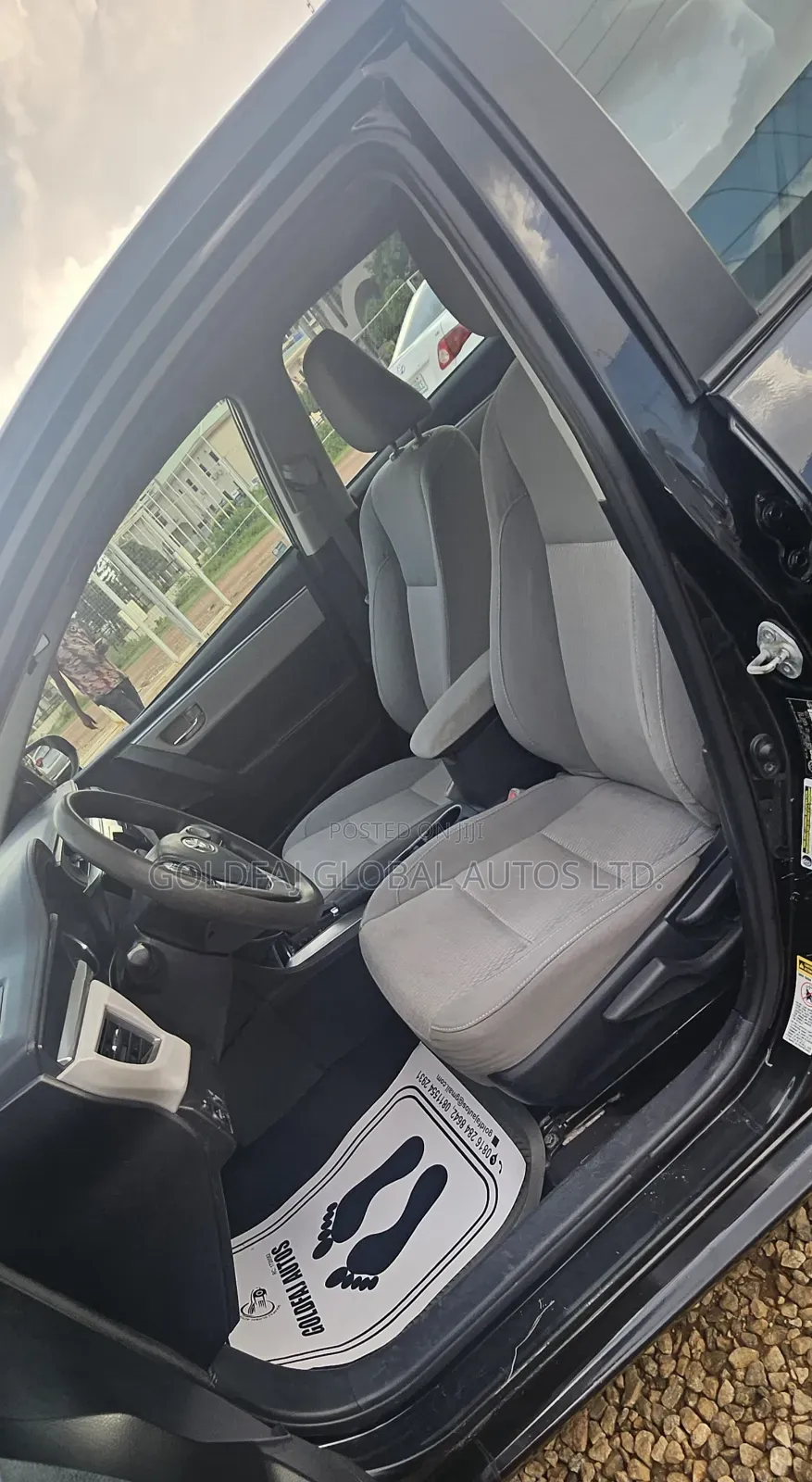 Toyota Corolla LE 4dr Sedan (1.8L 4cyl CVT) 2015 Black