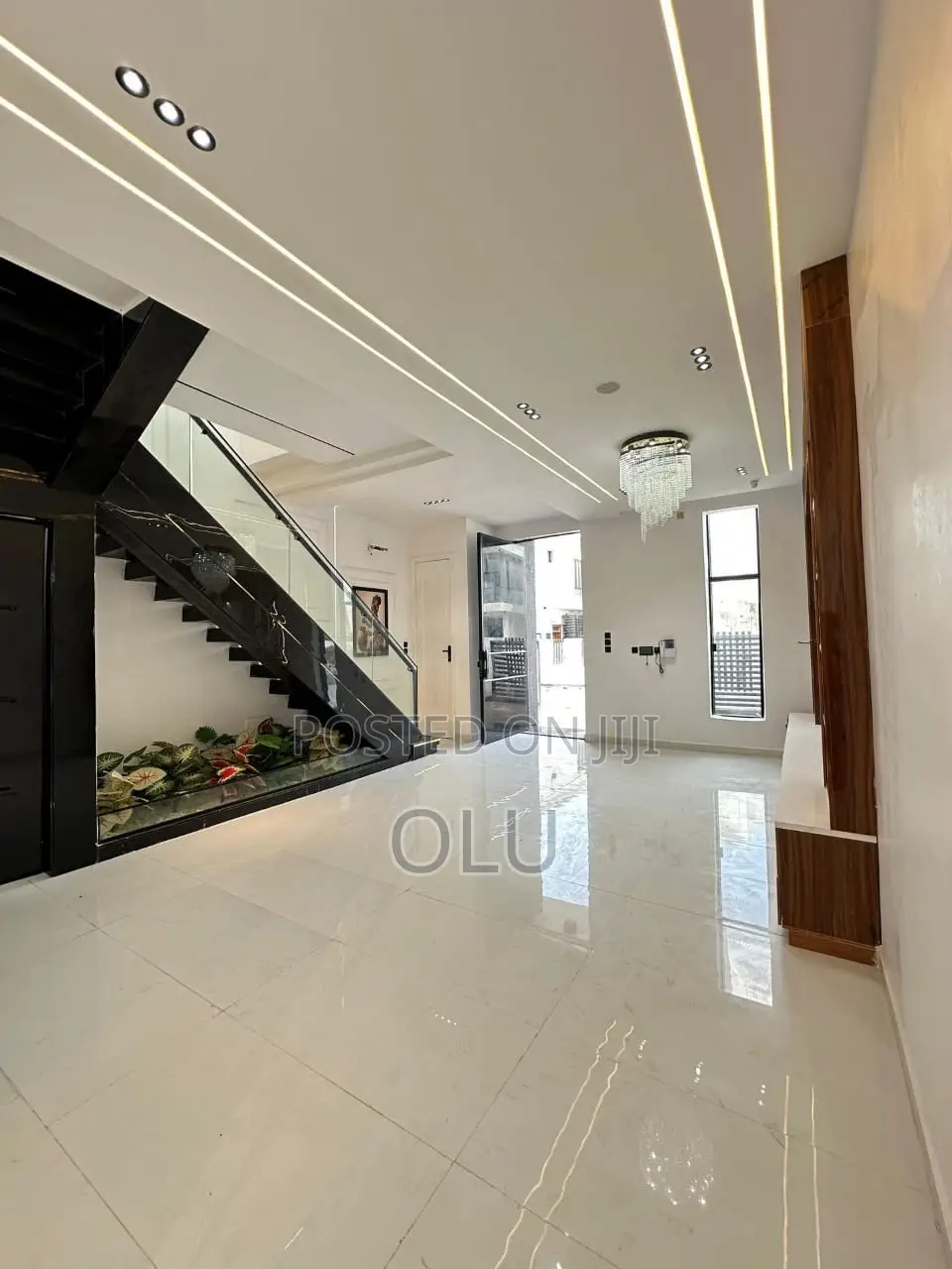 Furnished 4bdrm Duplex in Orchid Road, Chevron for sale