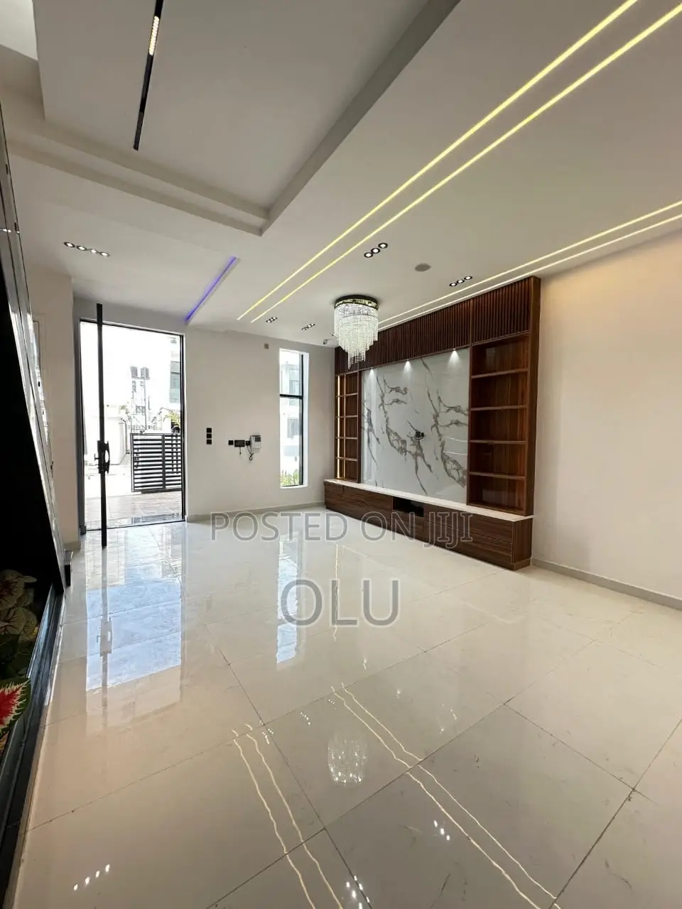 Furnished 4bdrm Duplex in Orchid Road, Chevron for sale