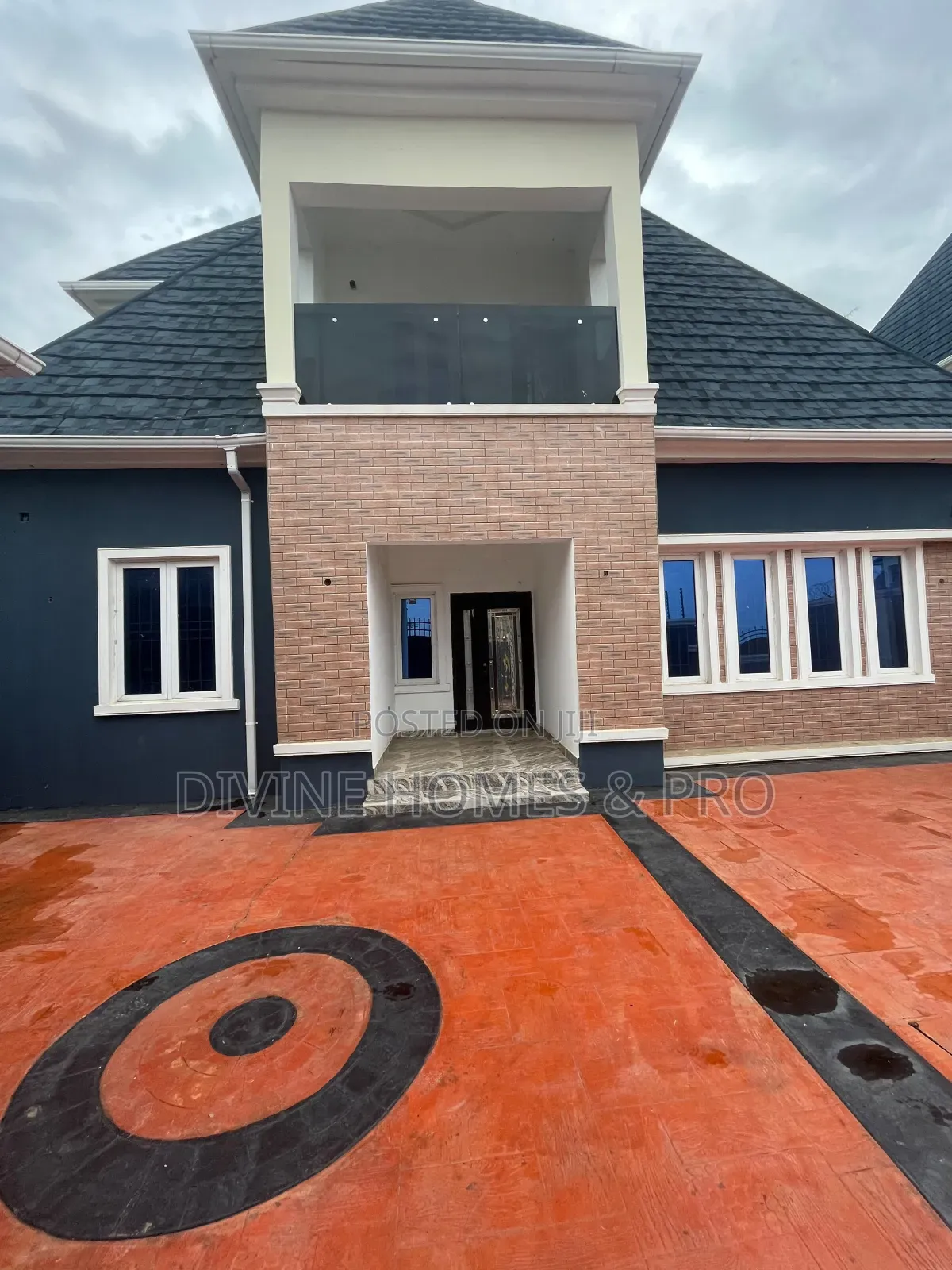 4bdrm Duplex in Lugbe District for rent
