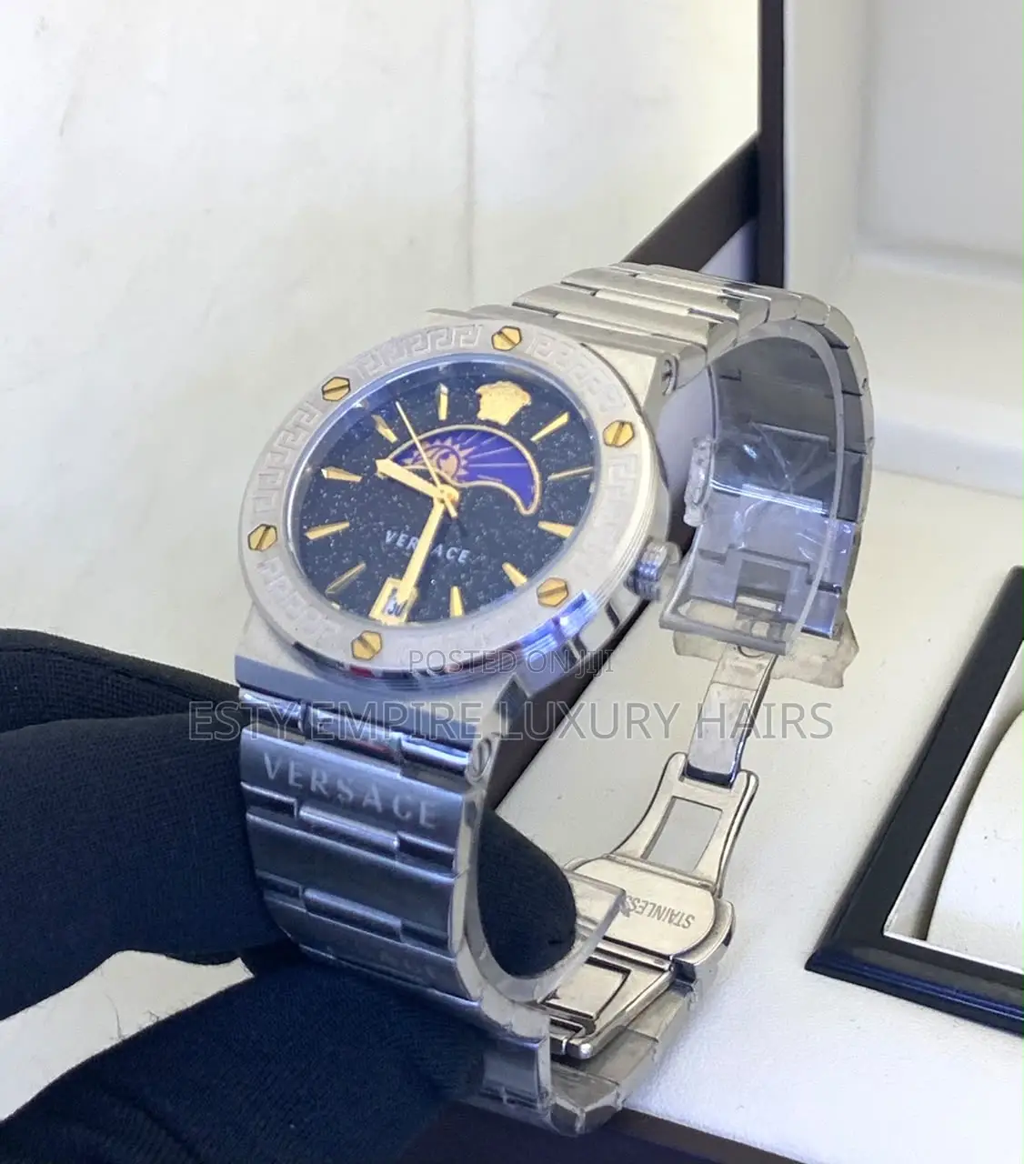 Quality Luxury Versace Female Chain Watch