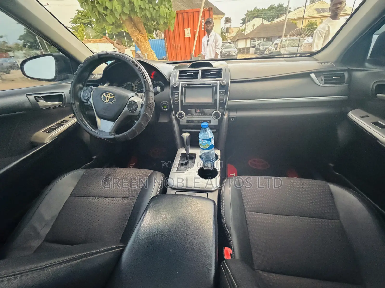 Toyota Camry SE V6 4dr Sedan (3.5L 6cyl 6A) 2013 Black