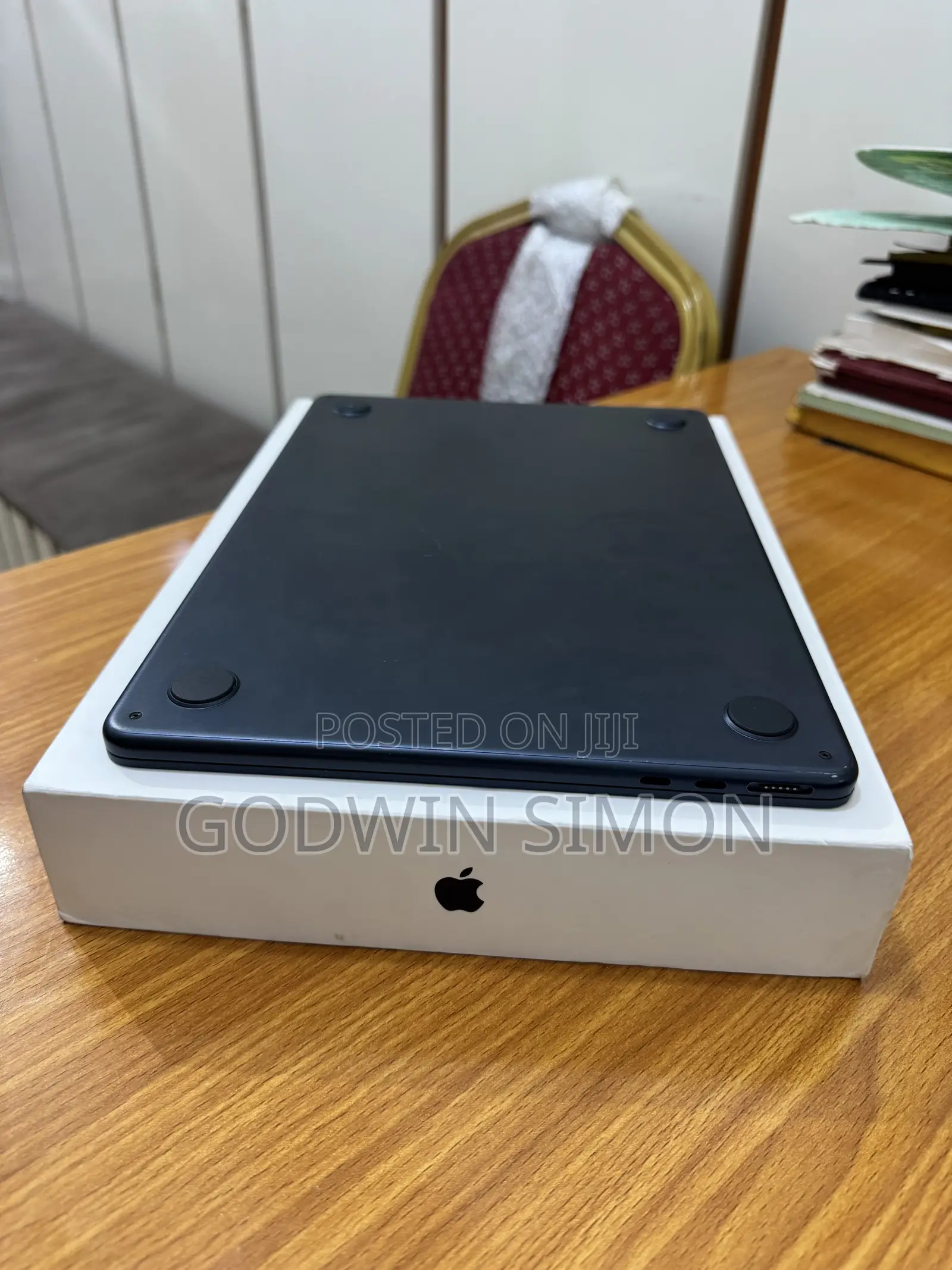 Laptop Apple MacBook Air 2022 M2 8GB Apple M2 SSD 256GB