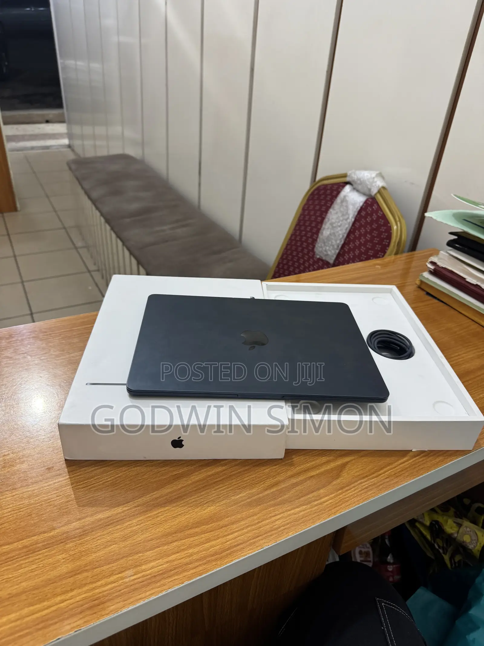 Laptop Apple MacBook Air 2022 M2 8GB Apple M2 SSD 256GB