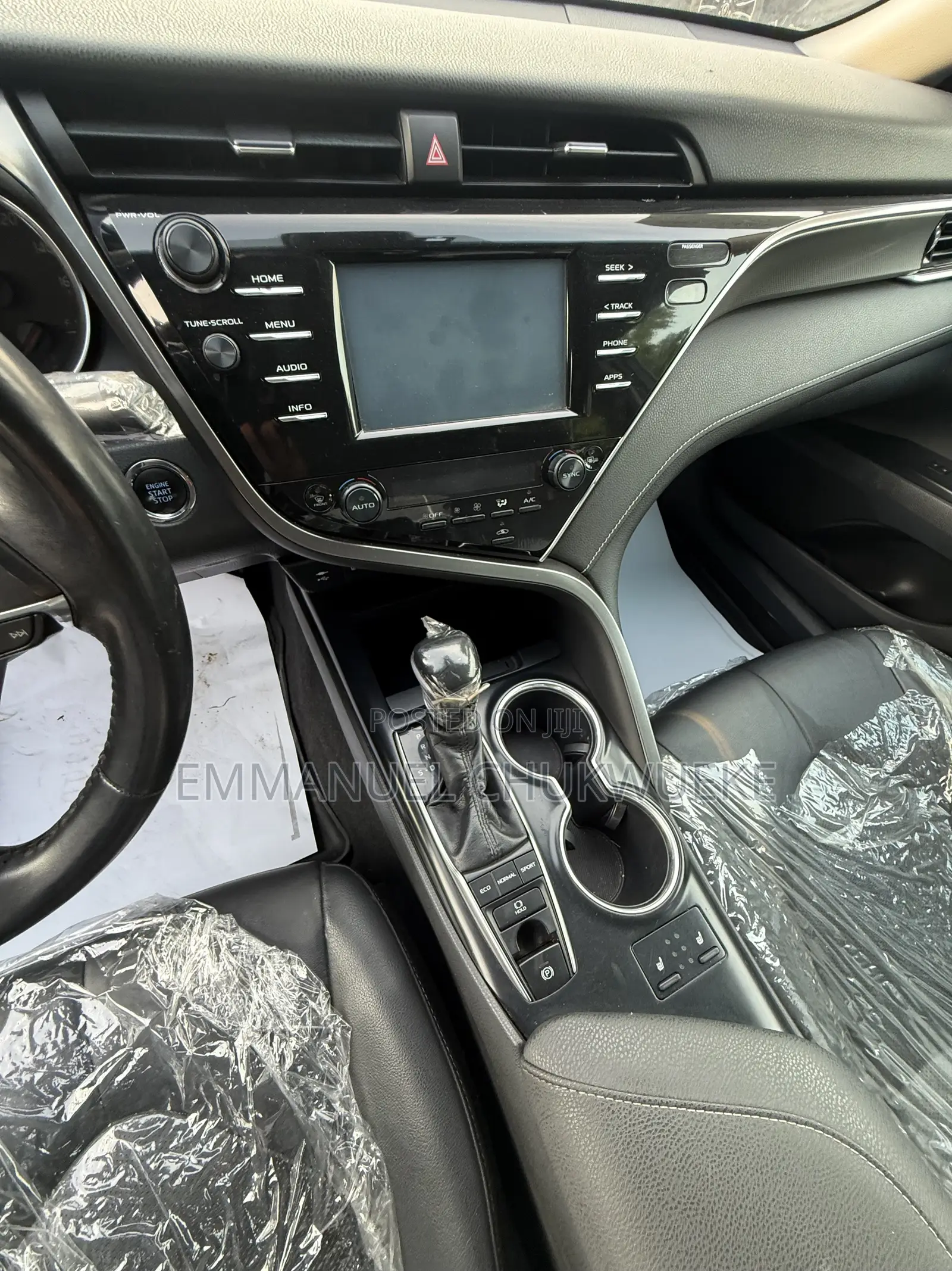 Toyota Camry XSE FWD (2.5L 4cyl 8AM) 2018 Black