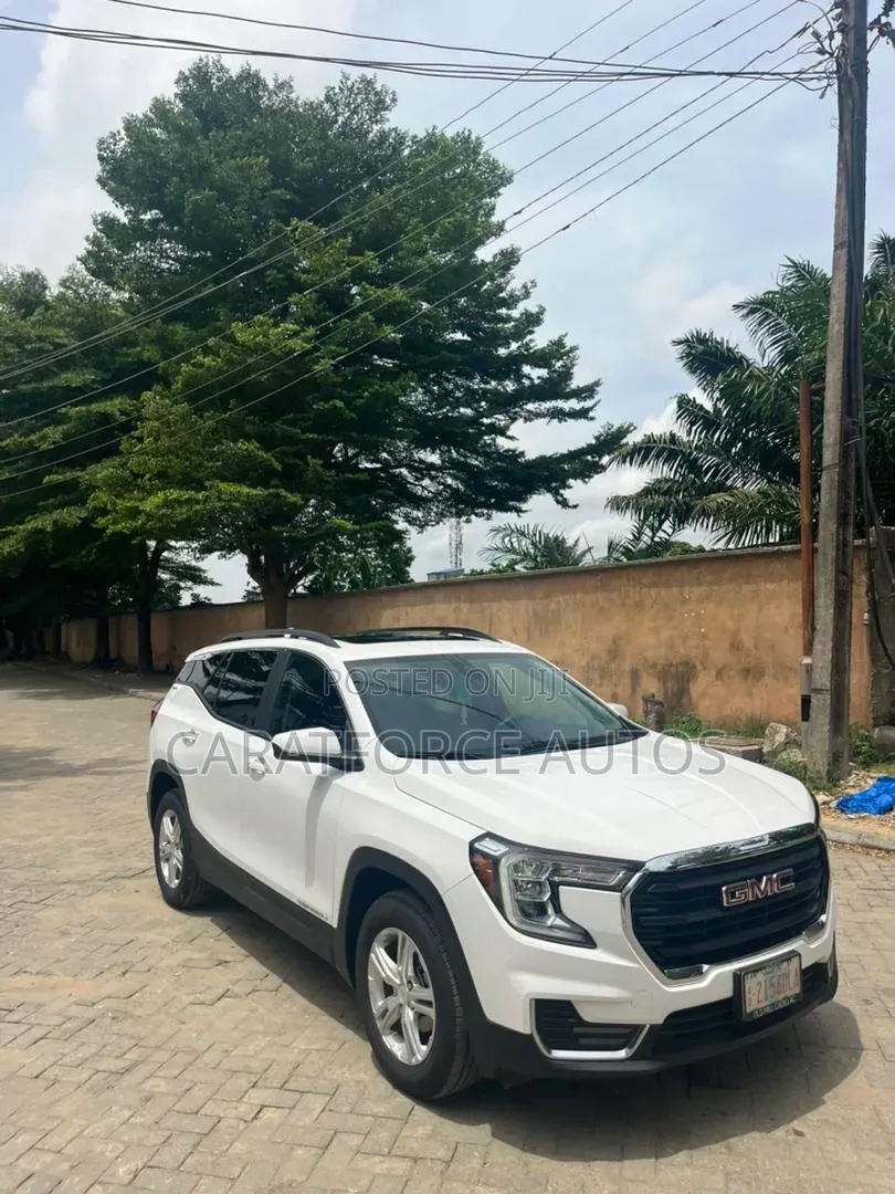 GMC Terrain 2022 White