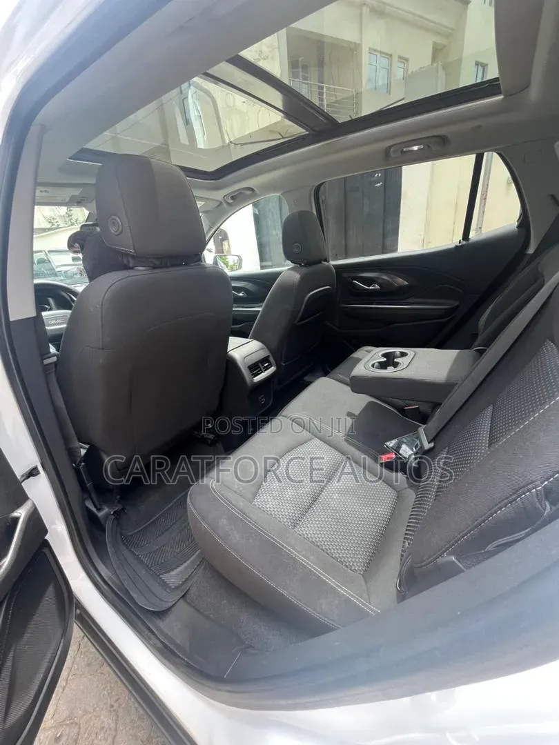 GMC Terrain 2022 White