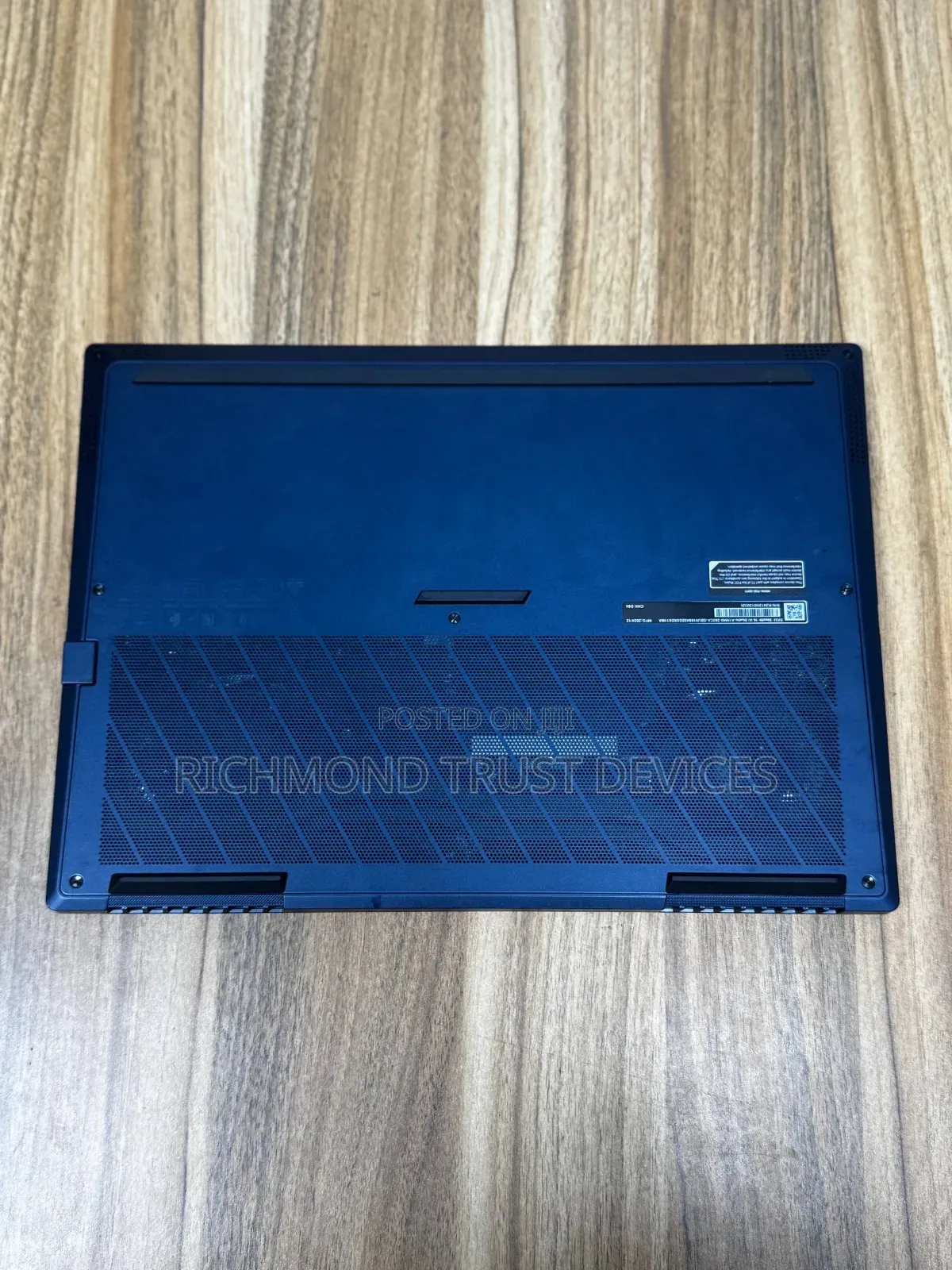 Laptop MSI Stealth 16 AI Studio 64GB Intel Core Ultra 9 SSD 2T