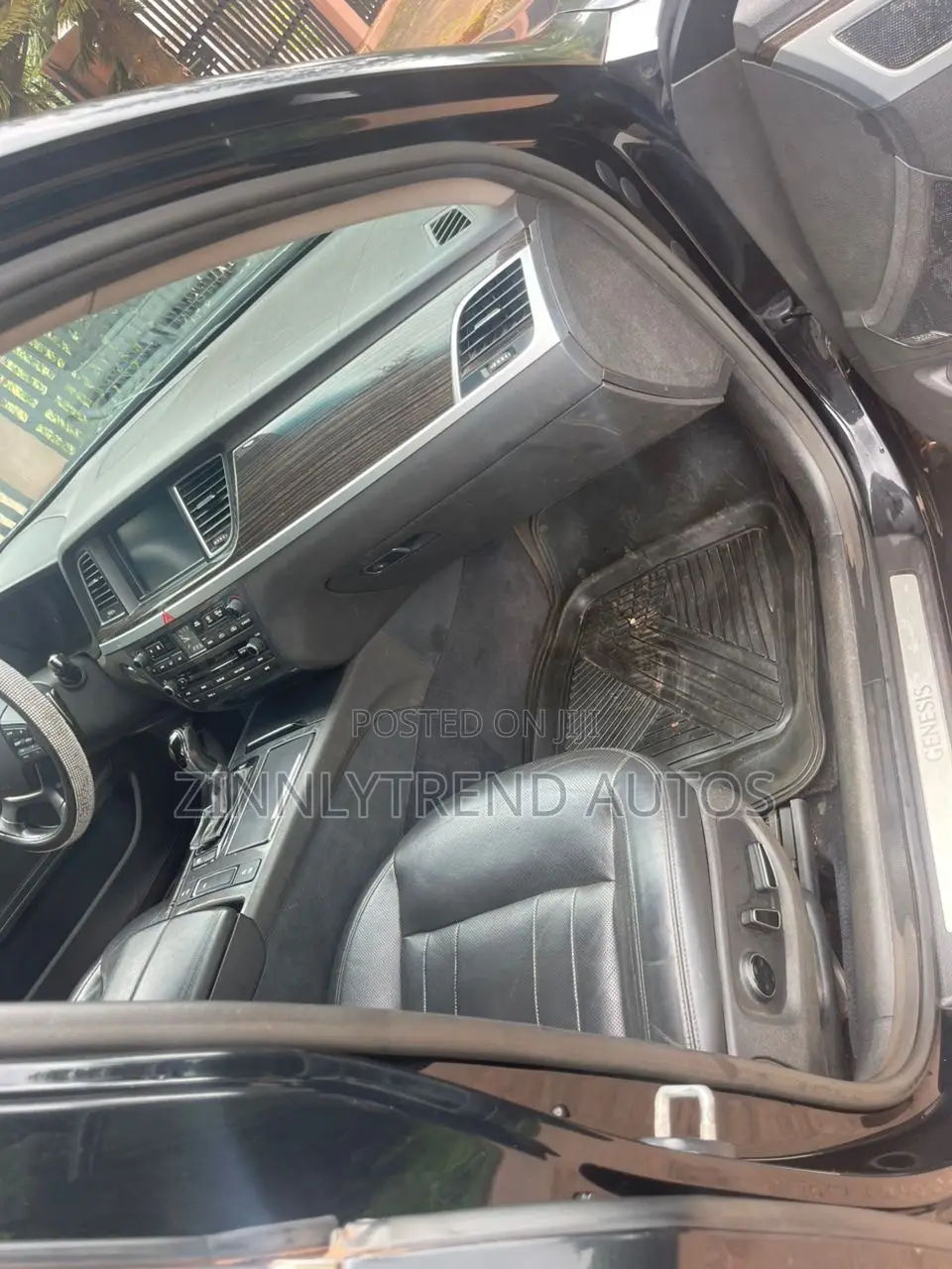 Hyundai Genesis 2015 Black