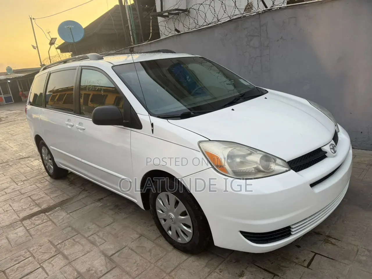 Toyota Sienna 2005 White