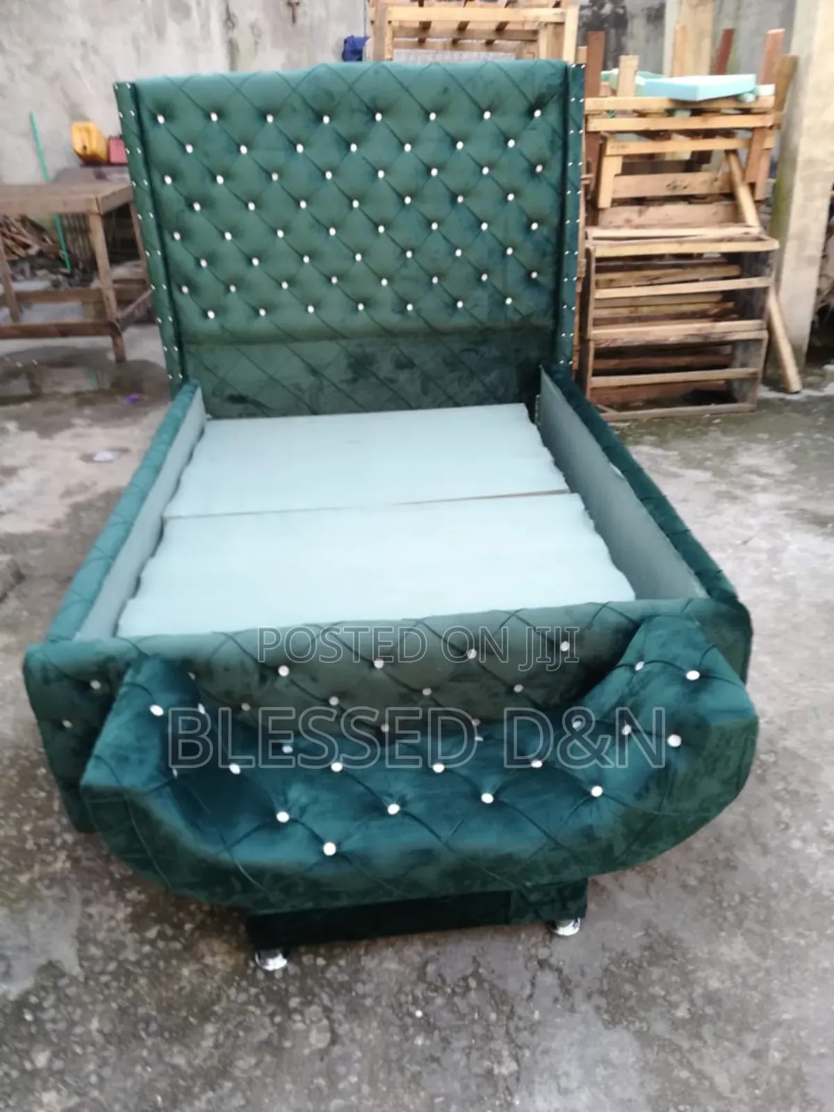 4/6 Luxury Bed Frame