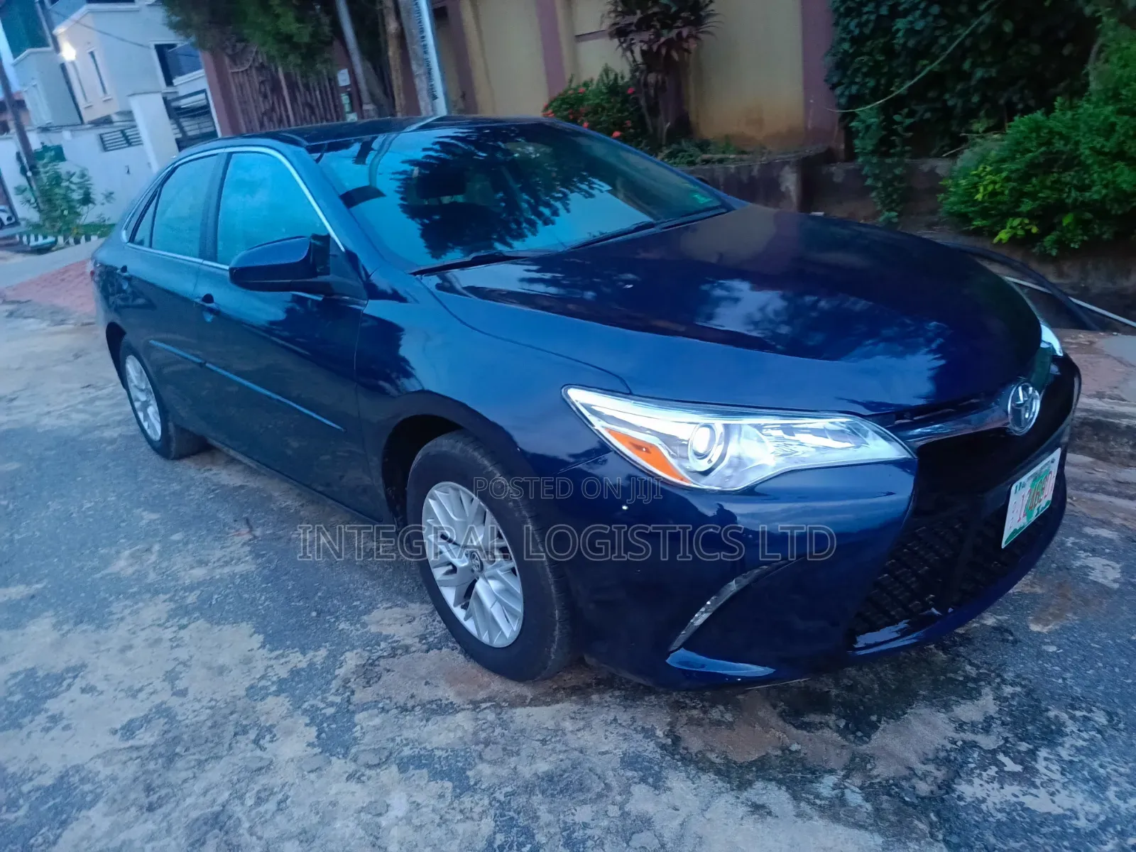 Toyota Camry 2016 Blue