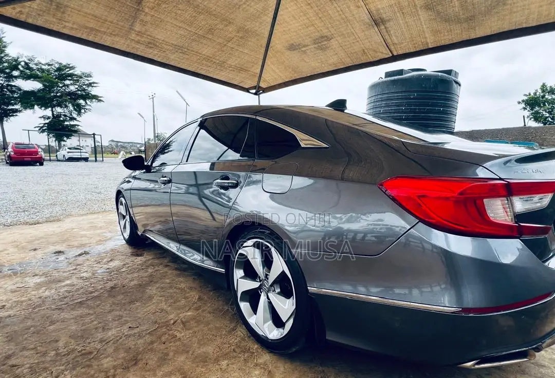 Honda Accord Touring 2.0T 2018 Gray