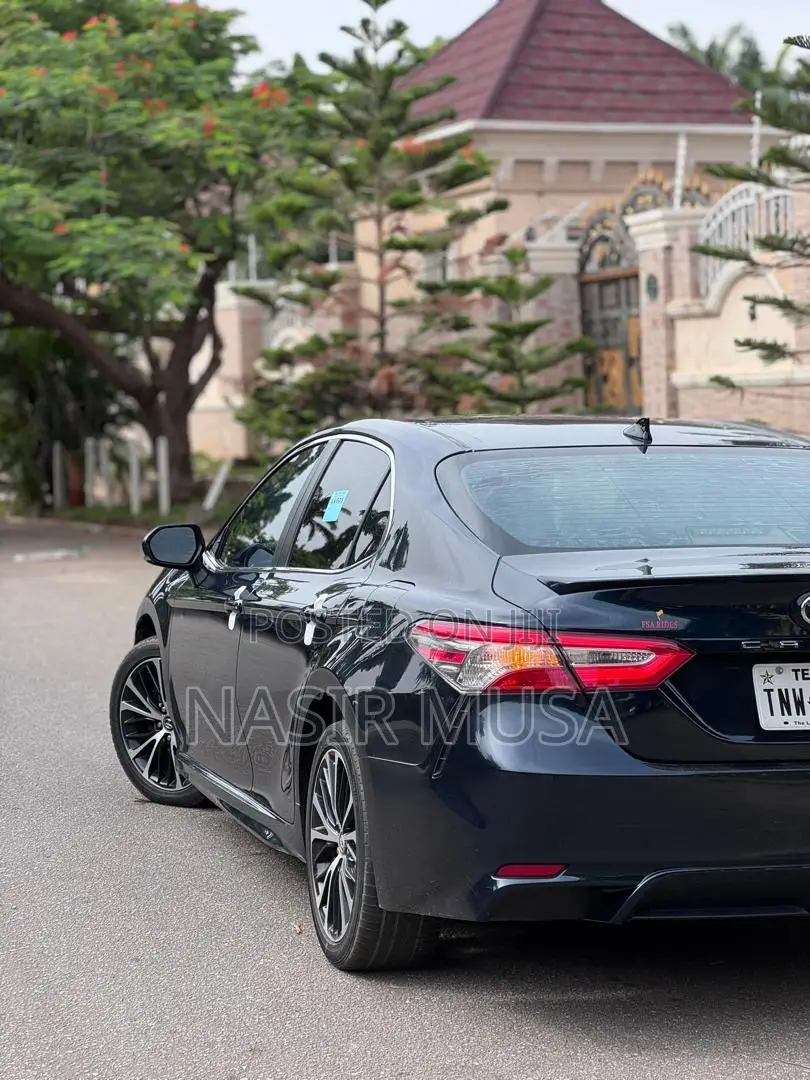 Toyota Camry 2018 Black