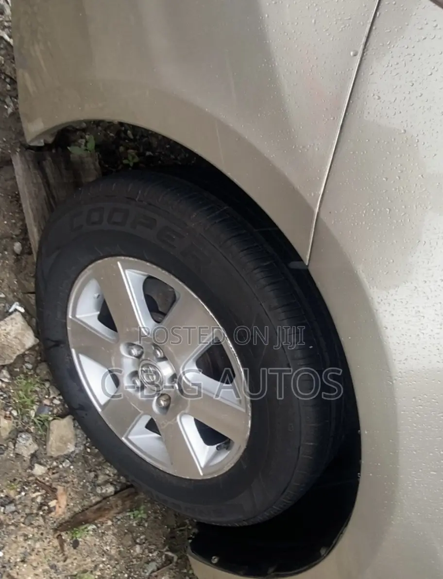 Toyota Sienna CE AWD 2006 Gold