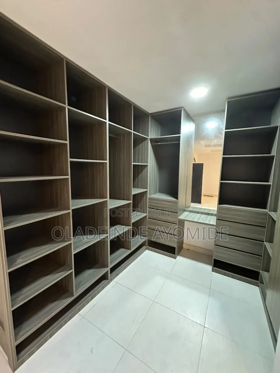 3bdrm Apartment in Ologolo Lekki for rent