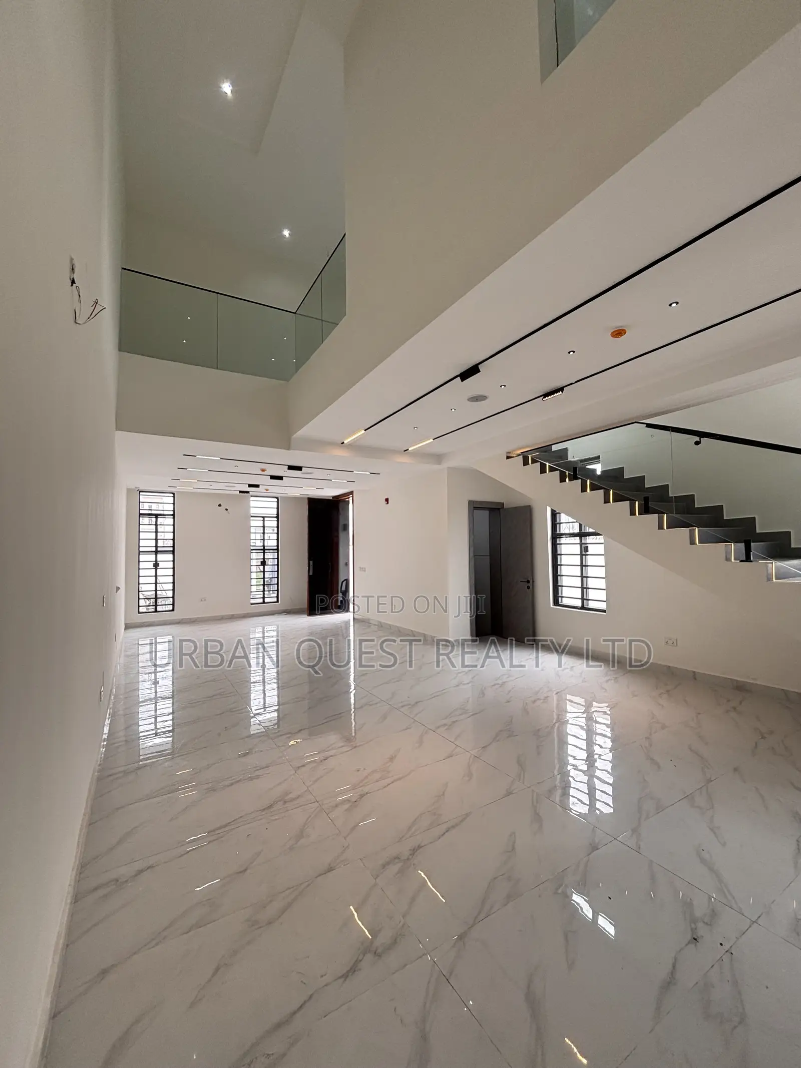 4bdrm Duplex in Ikota for sale