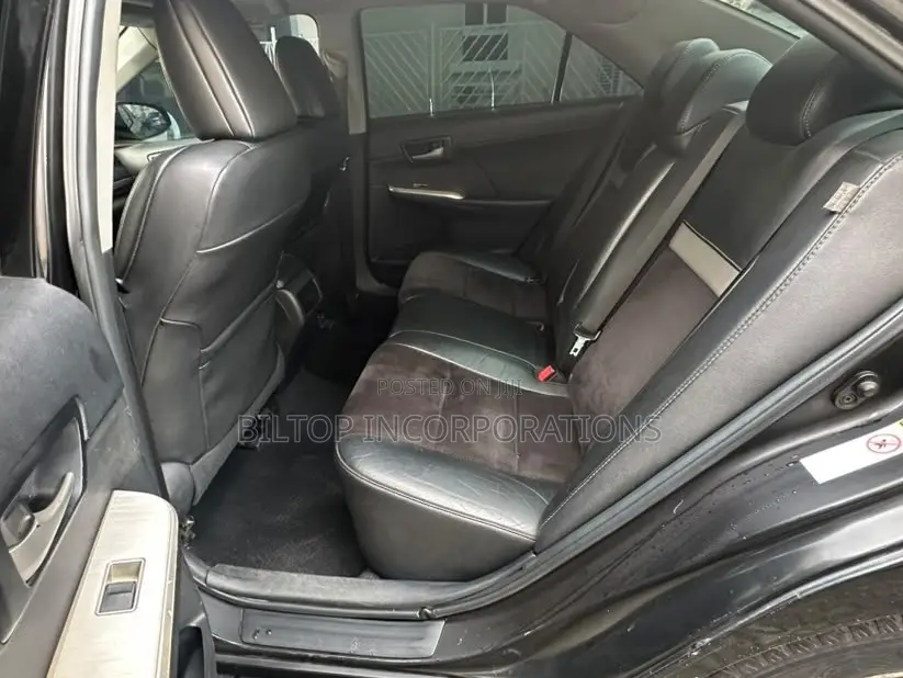 Toyota Camry SE 4dr Sedan (2.5L 4cyl 6A) 2013 Black