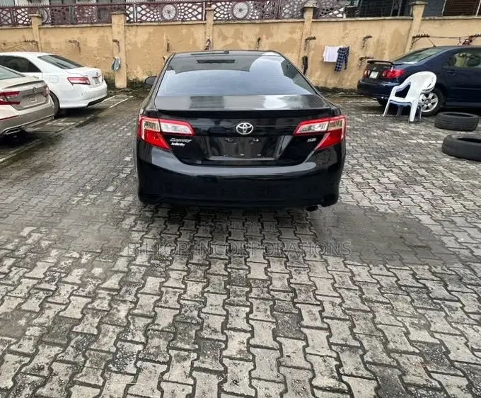 Toyota Camry SE 4dr Sedan (2.5L 4cyl 6A) 2013 Black