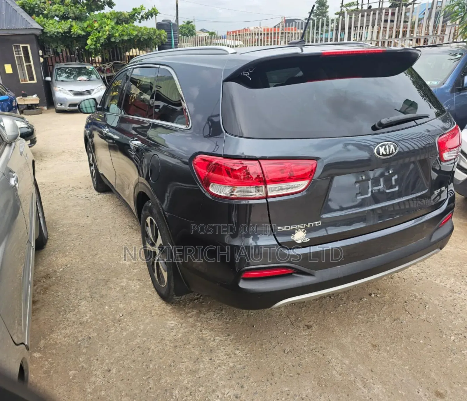 Kia Sorento 4dr SUV 2016 Gray