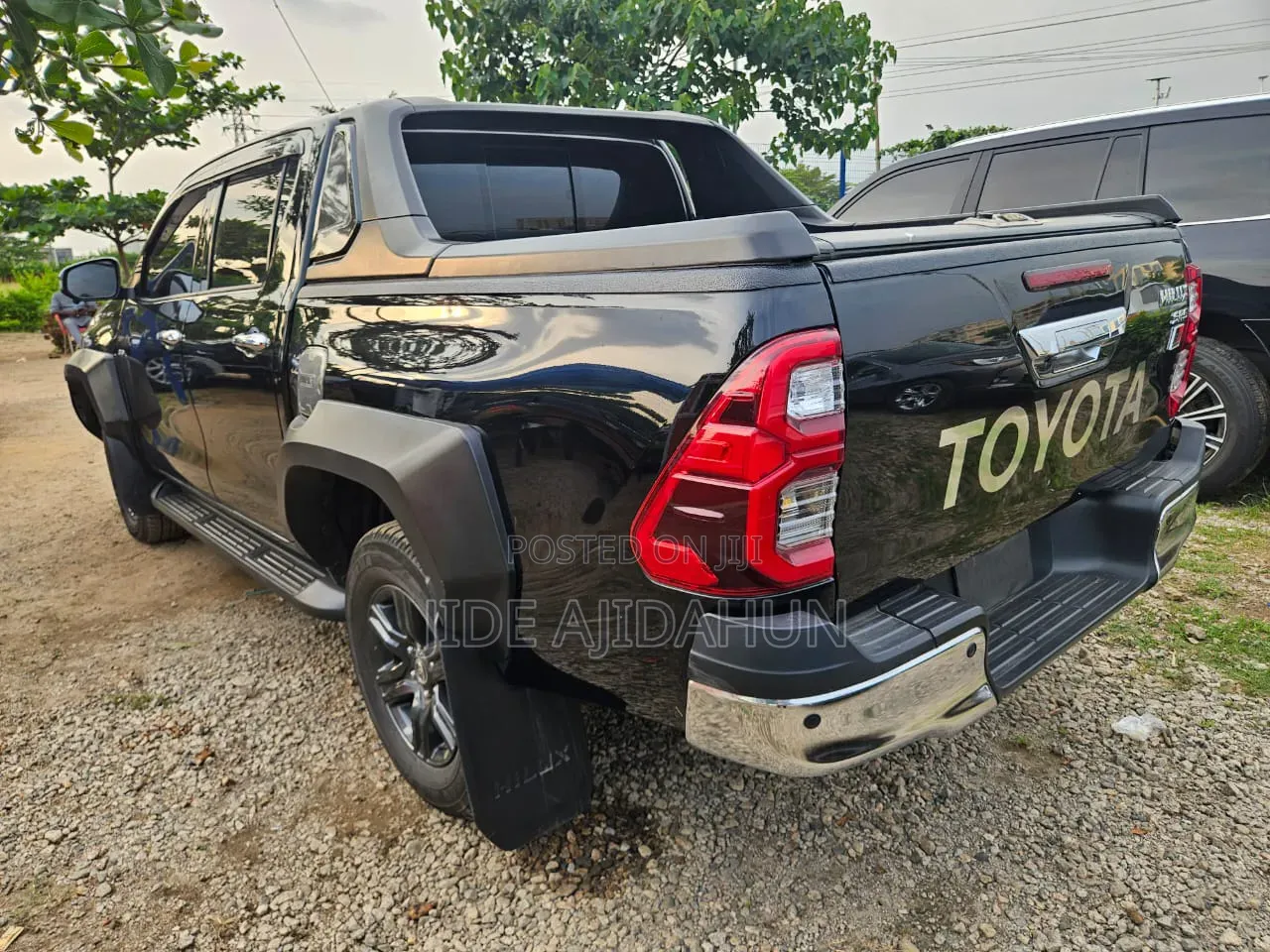 Toyota Hilux 2025 Black