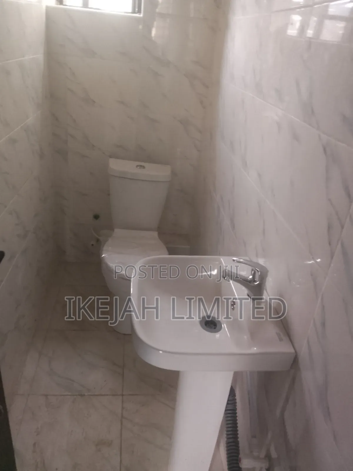 2bdrm Block of Flats in Ajayi Road for rent