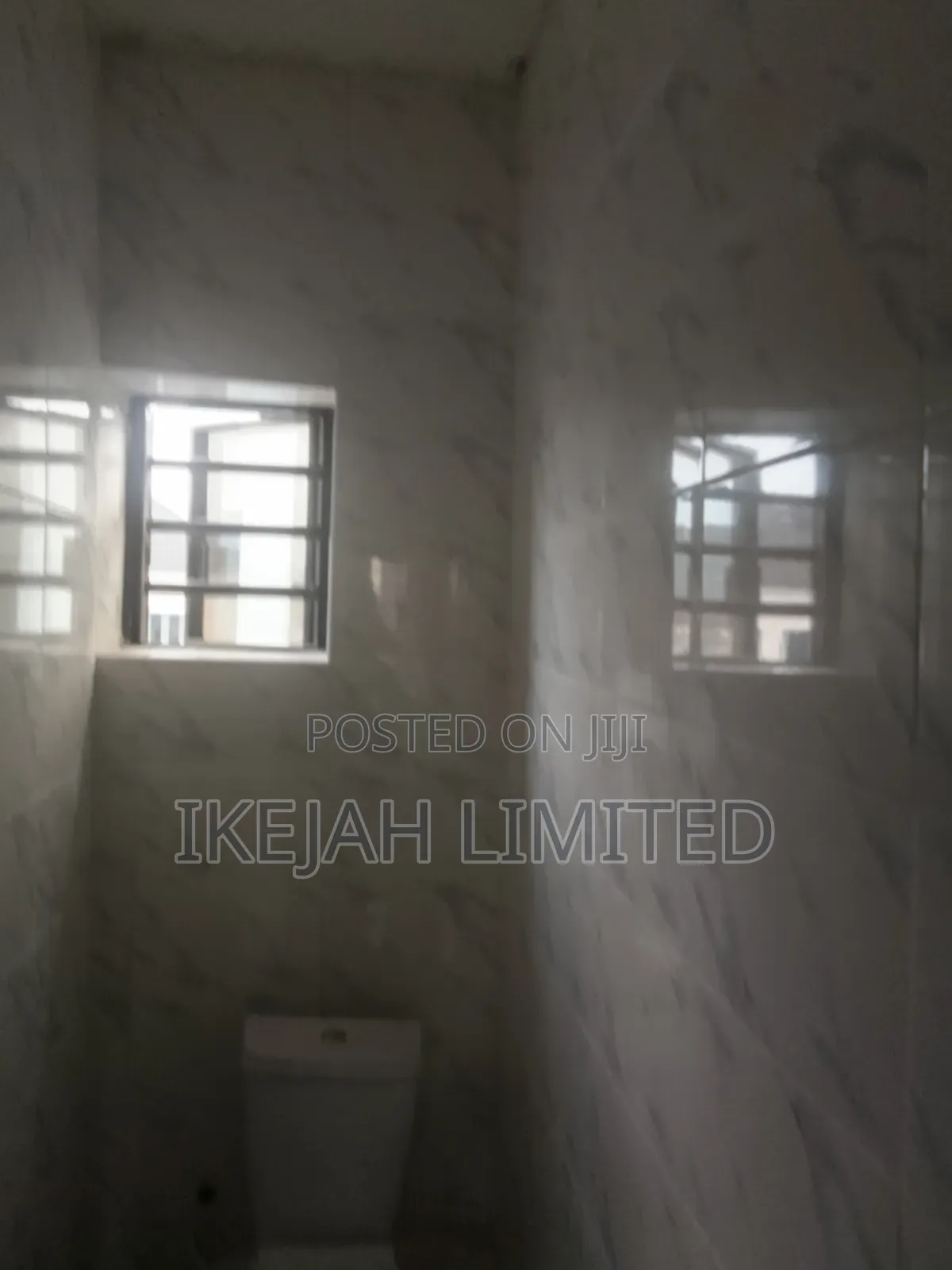2bdrm Block of Flats in Ajayi Road for rent