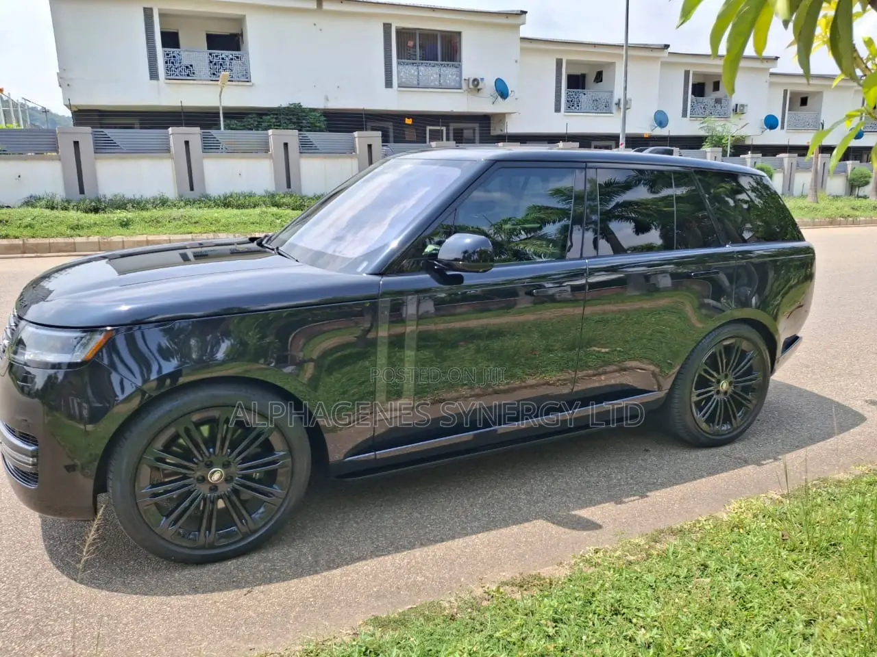 Land Rover Range Rover Vogue 2023 Black