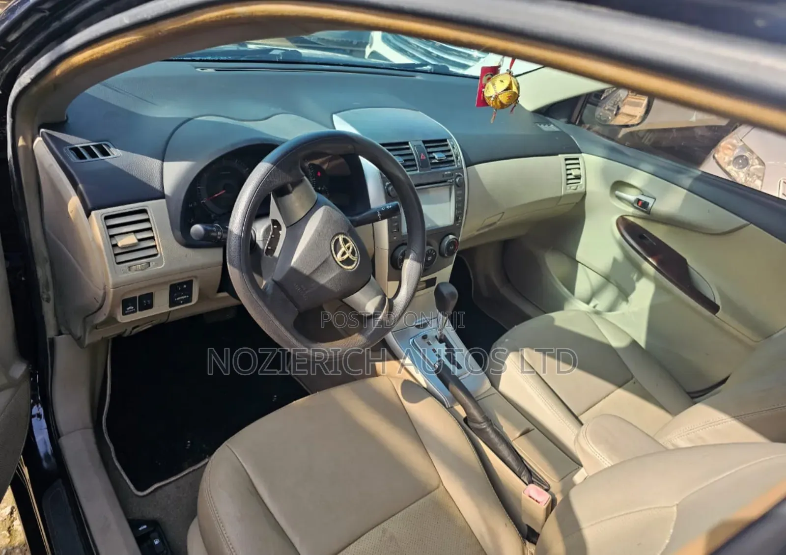 Toyota Corolla LE 4dr Sedan (1.8L 4cyl 4A) 2012 Black