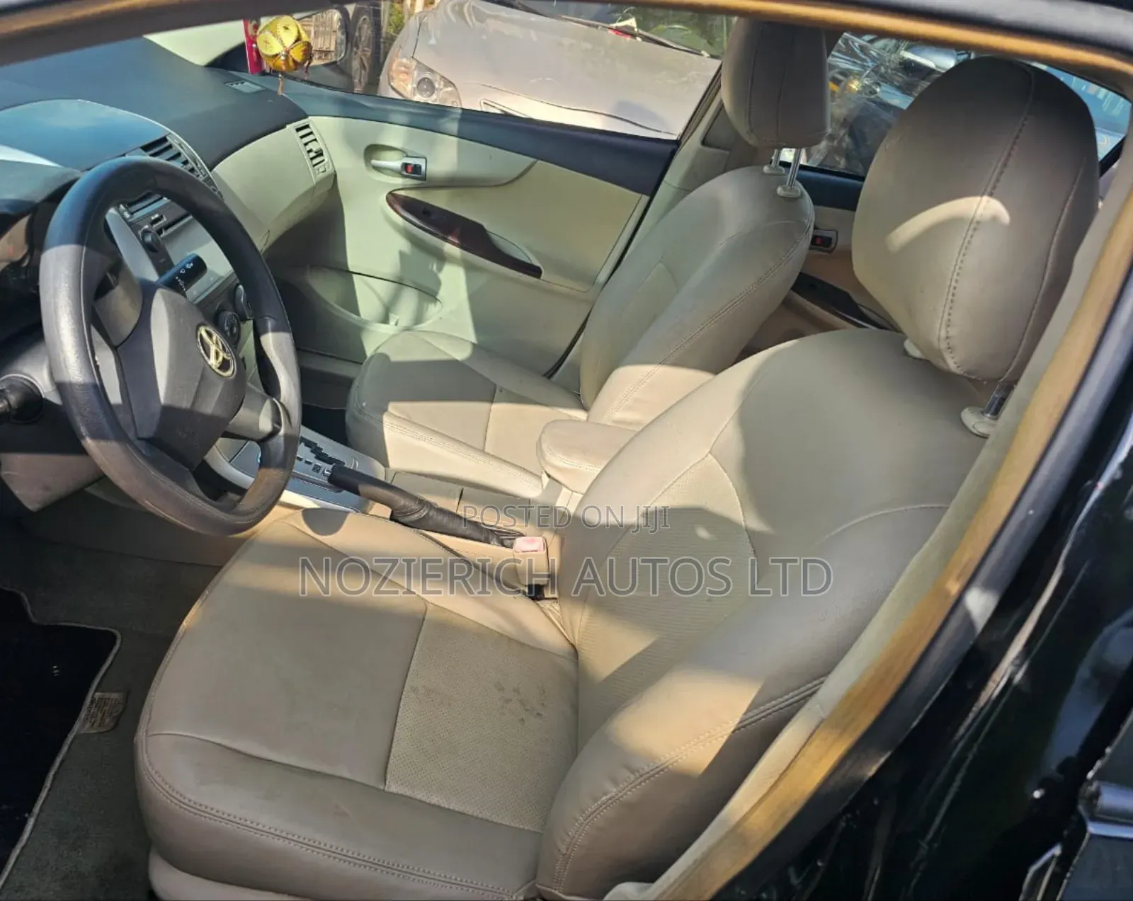 Toyota Corolla LE 4dr Sedan (1.8L 4cyl 4A) 2012 Black