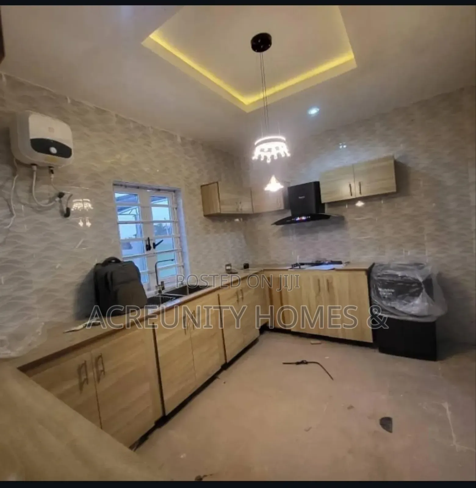 4bdrm Bungalow in Niyi Ishola Estate, for sale
