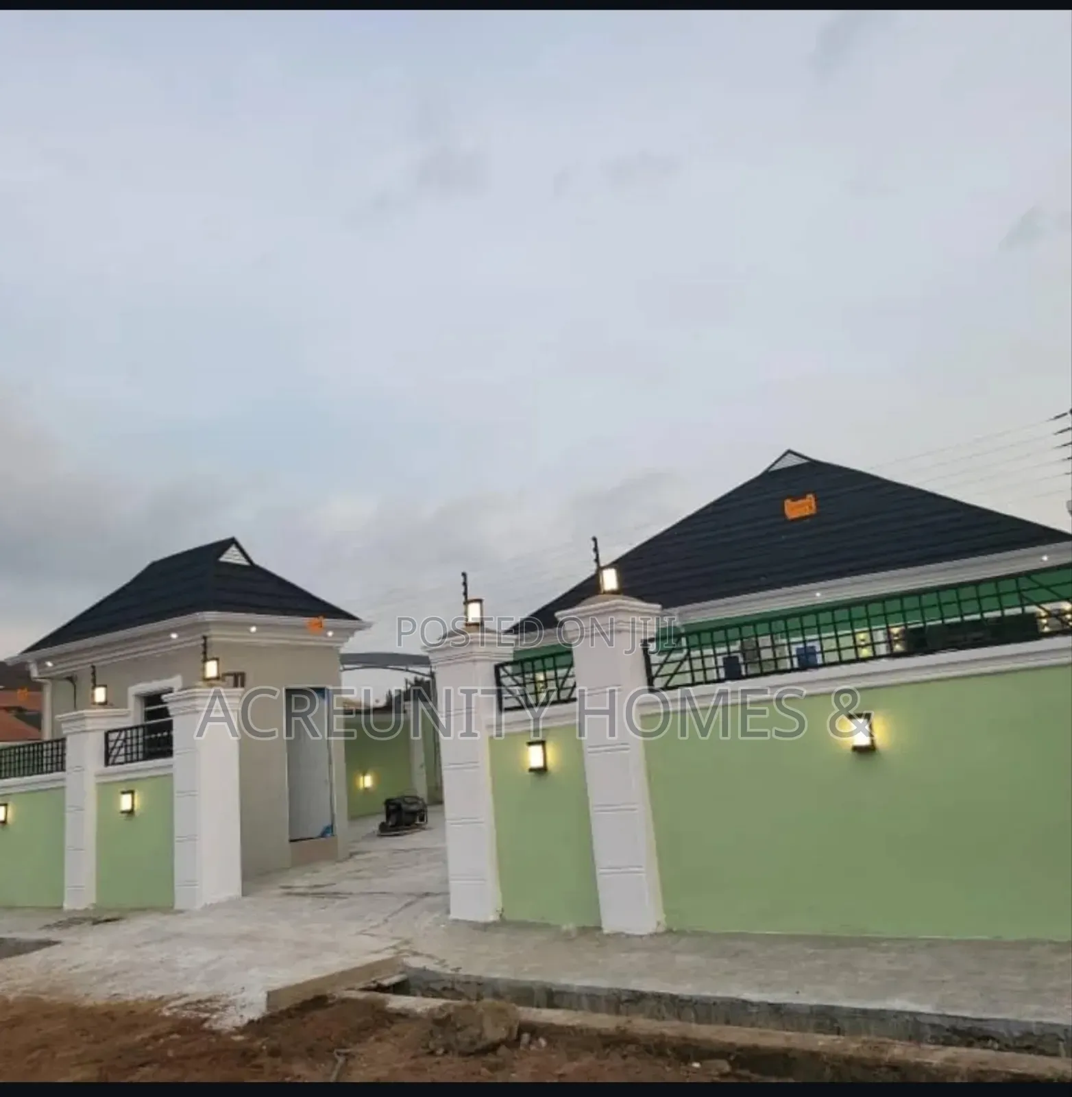 4bdrm Bungalow in Niyi Ishola Estate, for sale