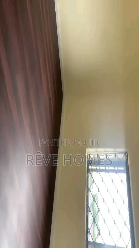 Furnished 3bdrm Block of Flats in Adekunle for rent