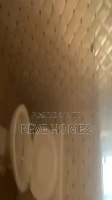 Furnished 3bdrm Block of Flats in Adekunle for rent